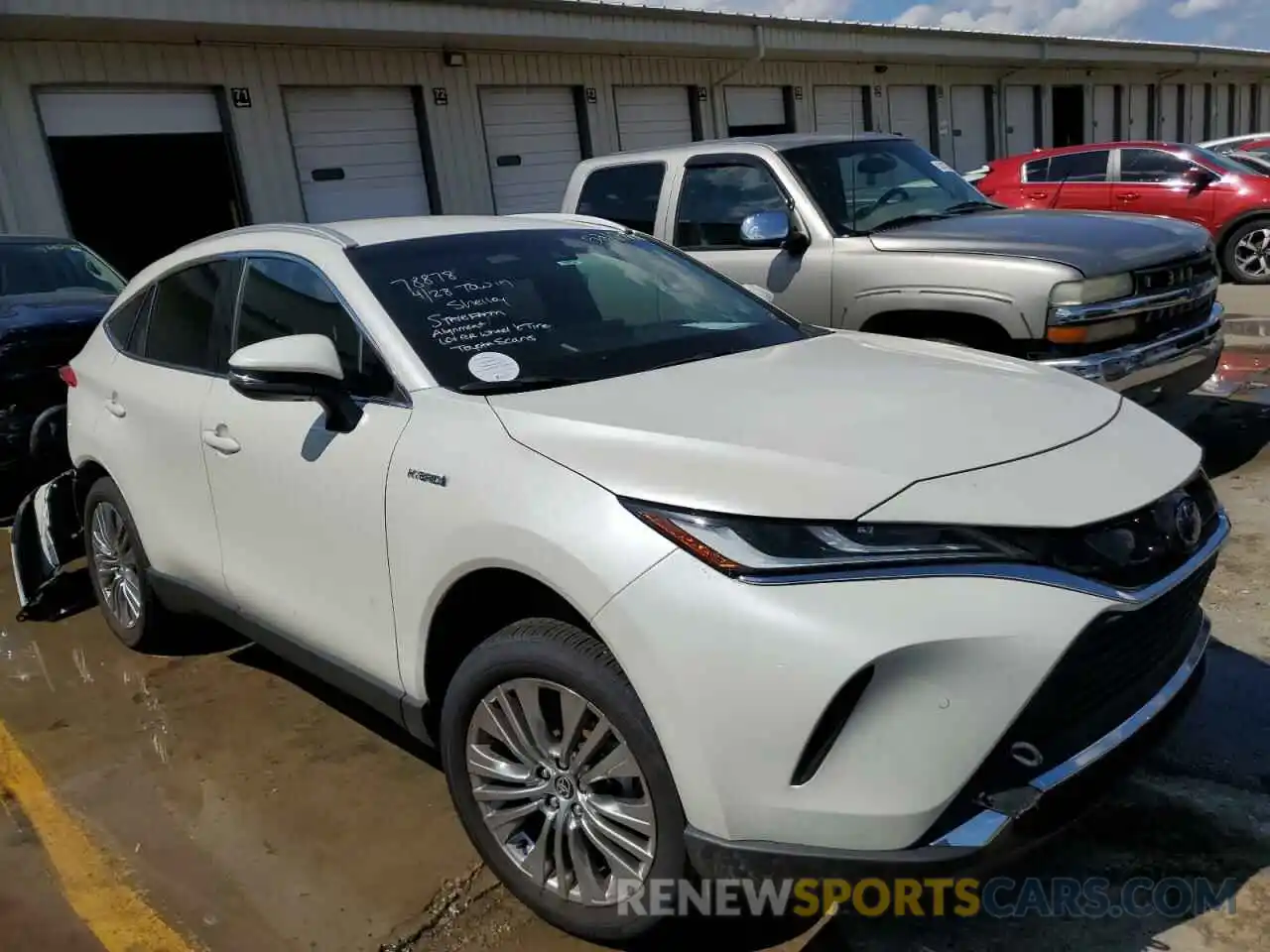 1 Photograph of a damaged car JTEAAAAHXMJ068233 TOYOTA VENZA 2021