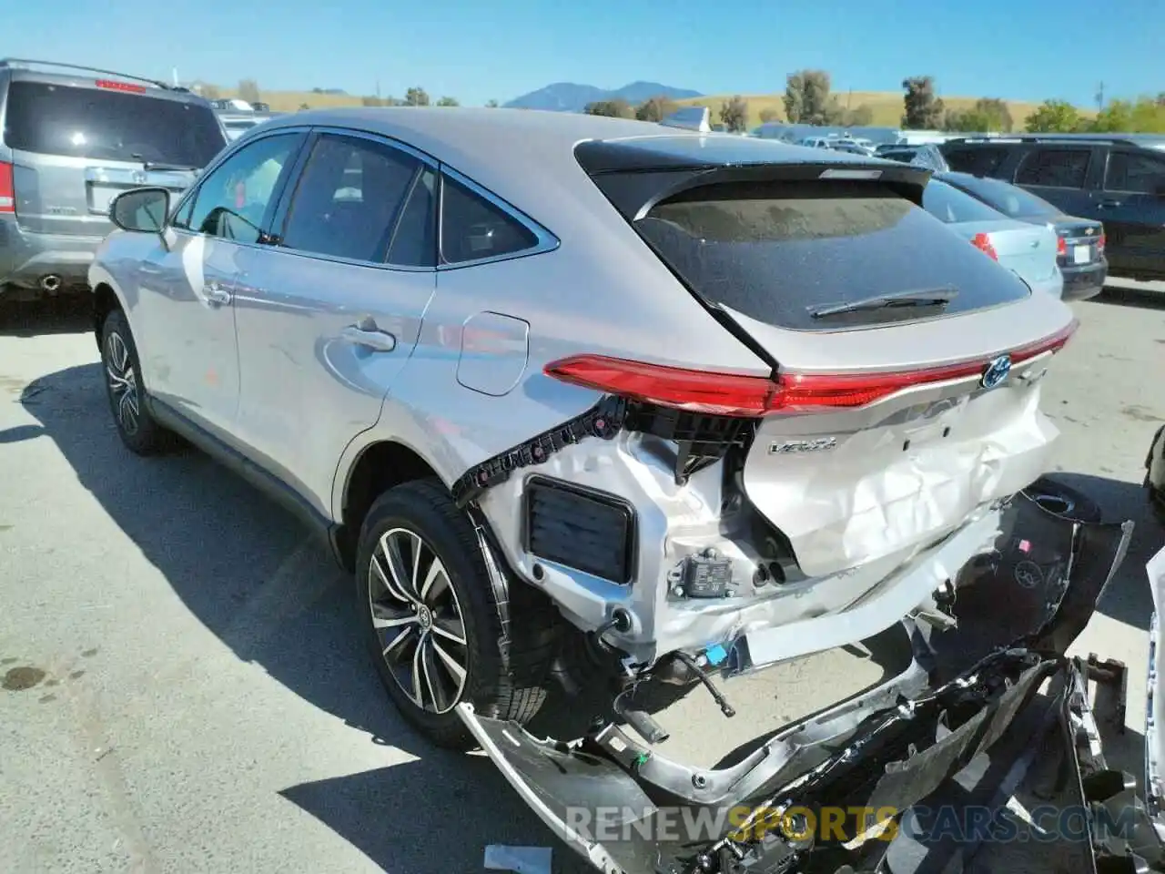 3 Photograph of a damaged car JTEAAAAH1NJ093765 TOYOTA VENZA 2022