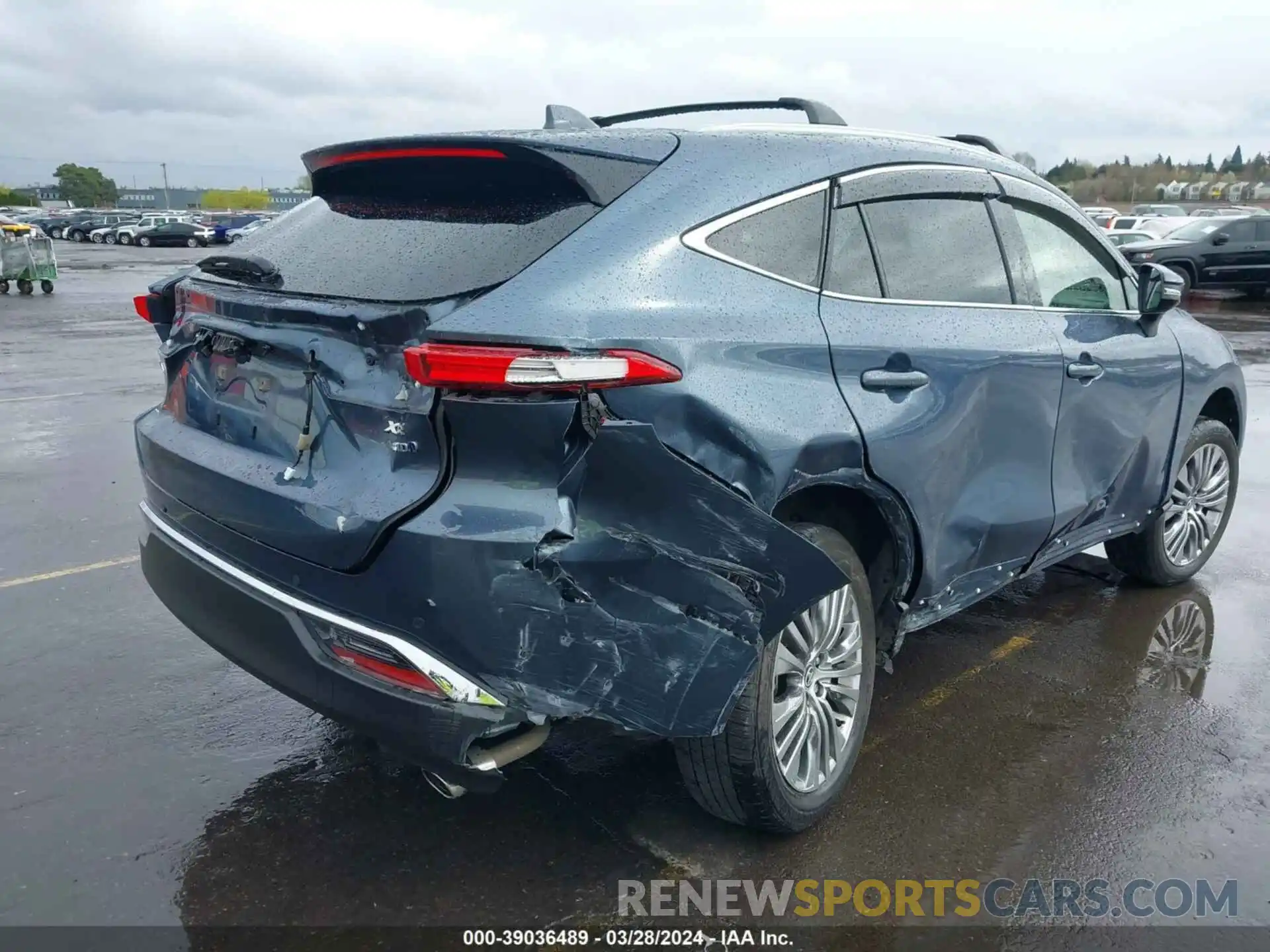 4 Photograph of a damaged car JTEAAAAH5NJ117677 TOYOTA VENZA 2022