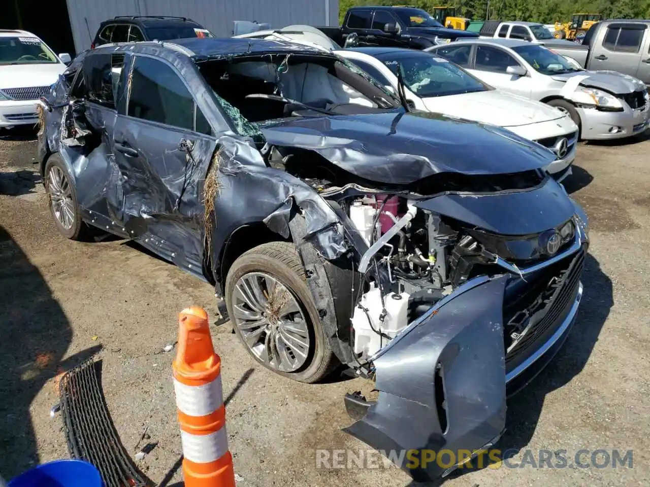 1 Photograph of a damaged car JTEAAAAH6NJ095690 TOYOTA VENZA 2022