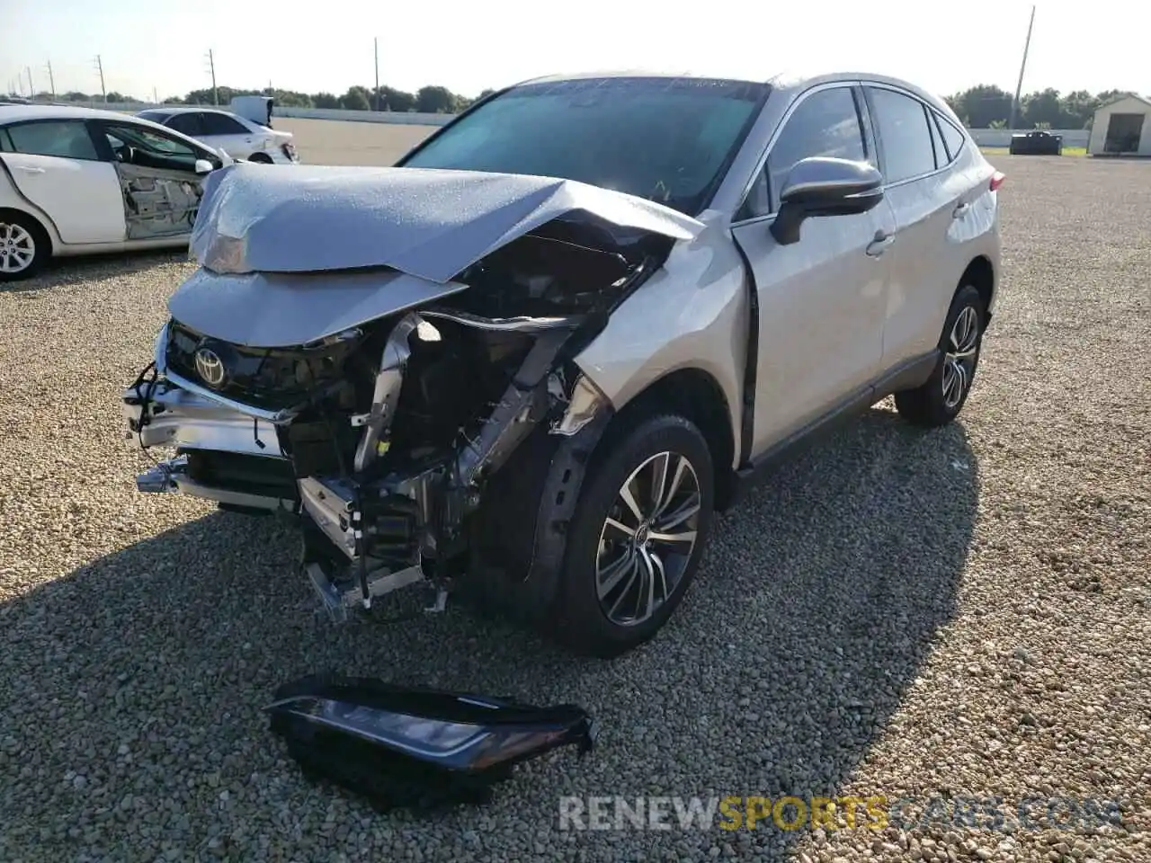 2 Photograph of a damaged car JTEAAAAH9NJ101627 TOYOTA VENZA 2022