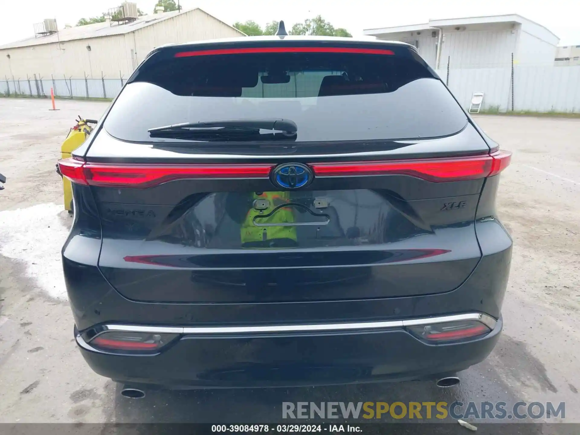 16 Photograph of a damaged car JTEAAAAH6PJ124530 TOYOTA VENZA 2023