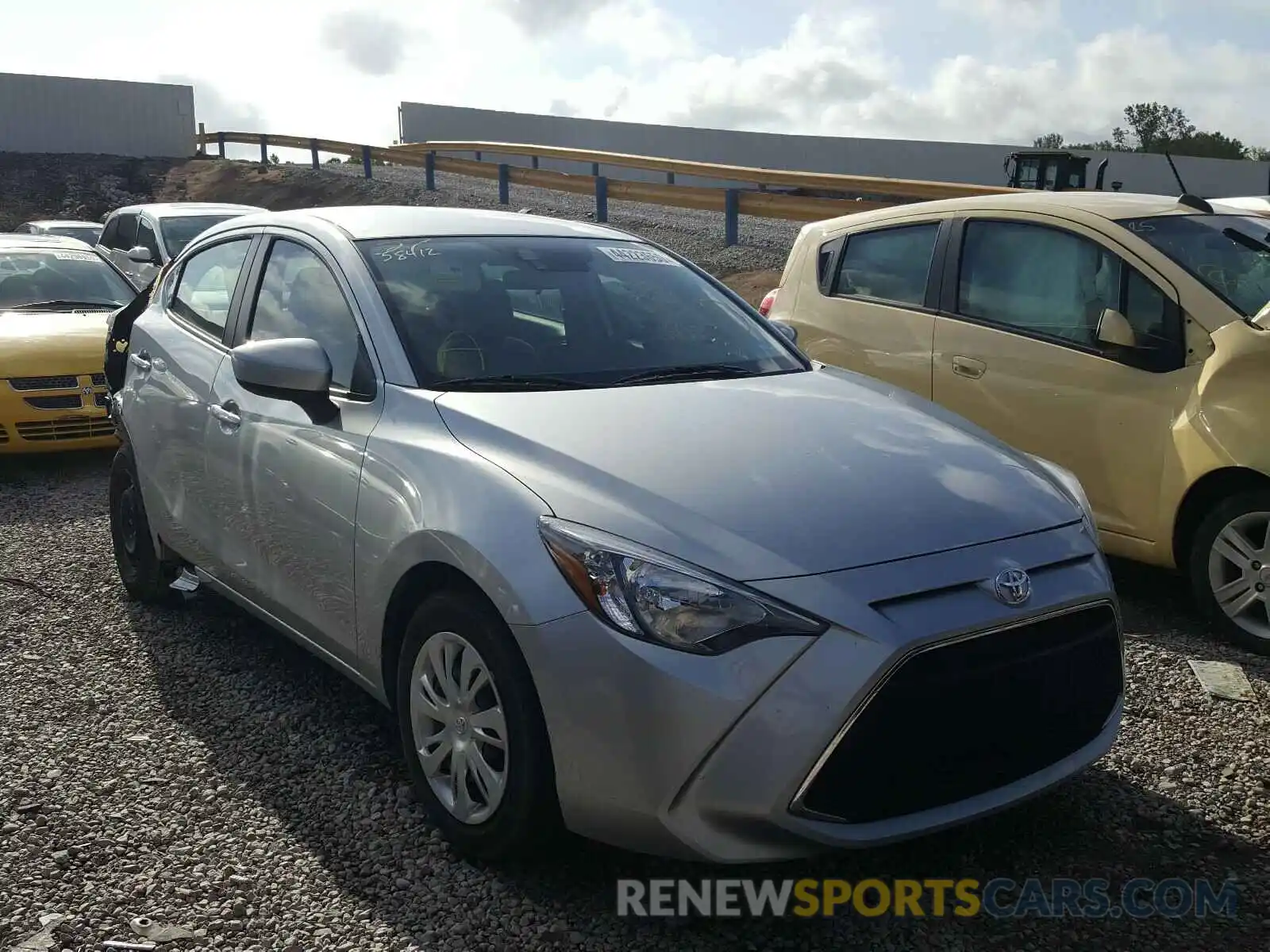 1 Photograph of a damaged car 3MYDLBYV0KY500724 TOYOTA YARIS 2019