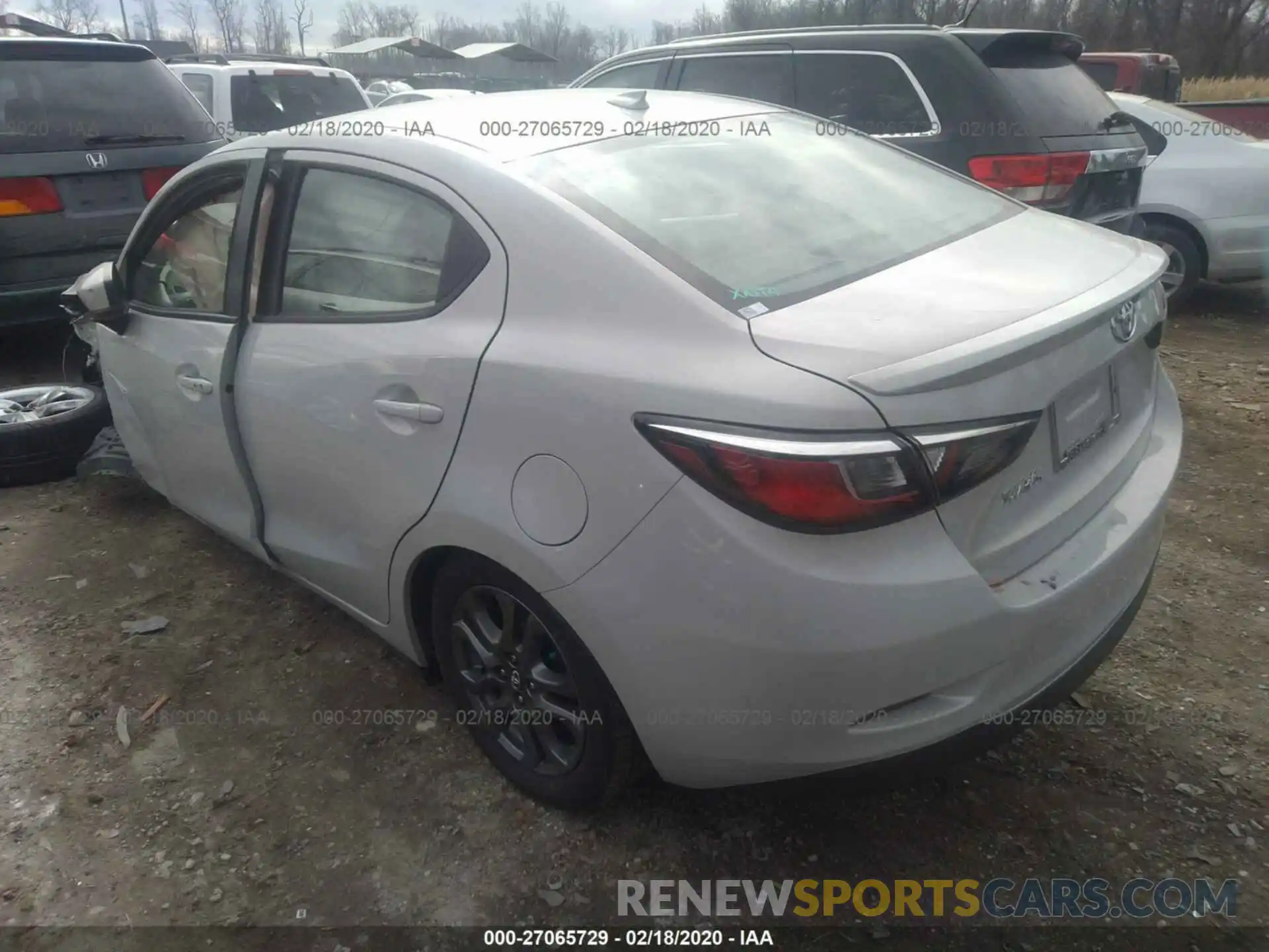 3 Photograph of a damaged car 3MYDLBYV0KY501775 TOYOTA YARIS 2019