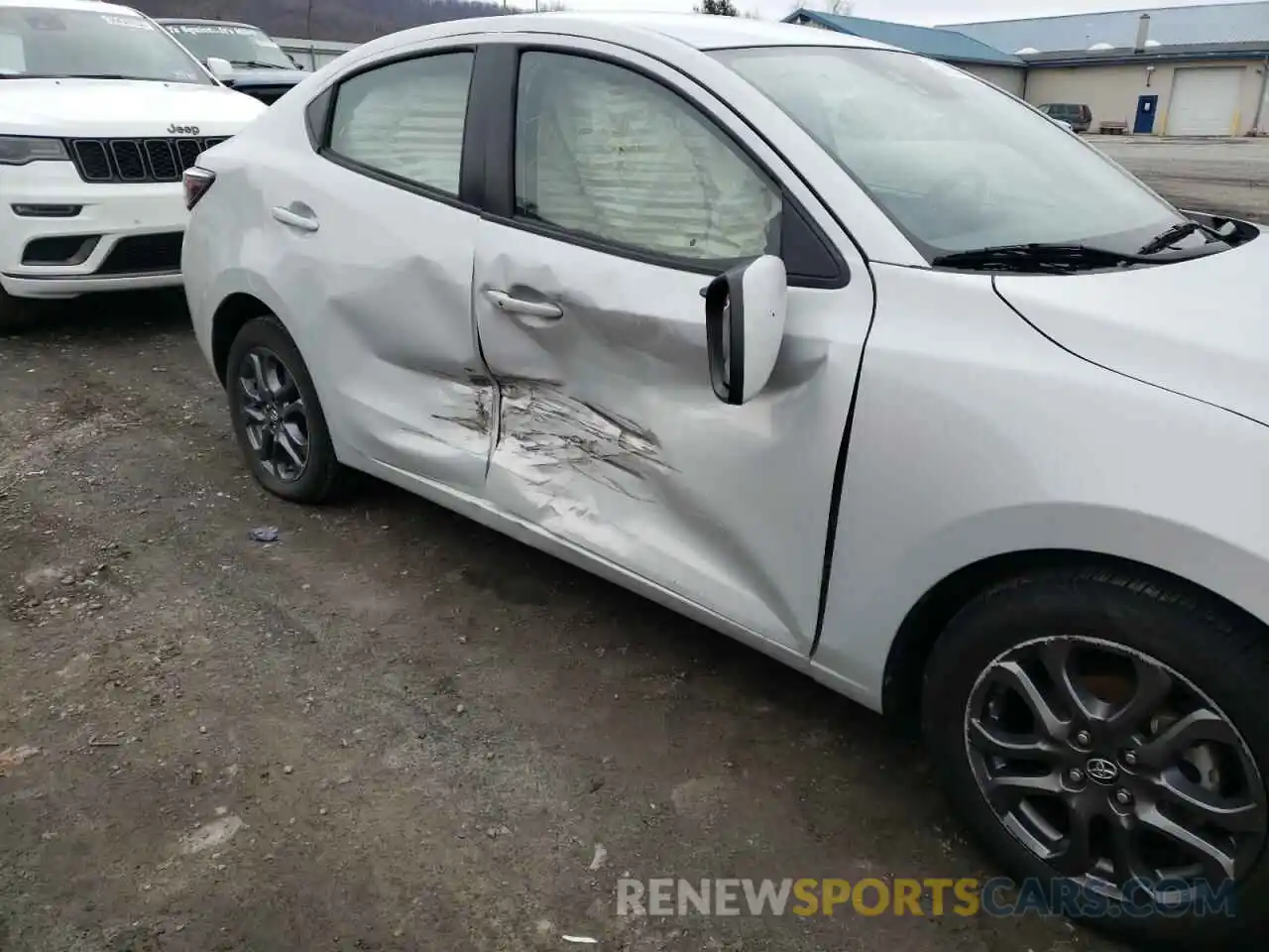 9 Photograph of a damaged car 3MYDLBYV0KY501985 TOYOTA YARIS 2019