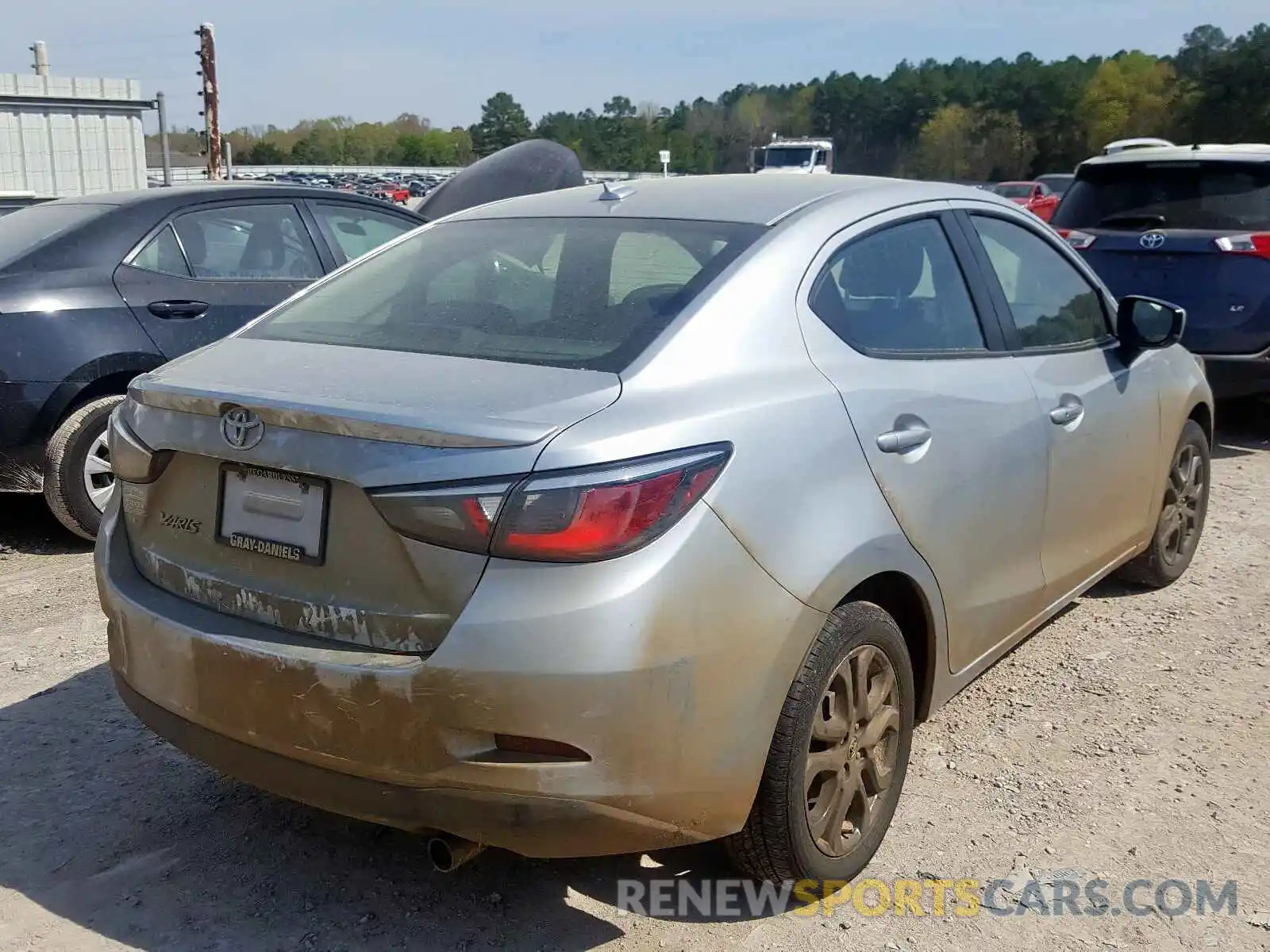 4 Photograph of a damaged car 3MYDLBYV0KY502134 TOYOTA YARIS 2019