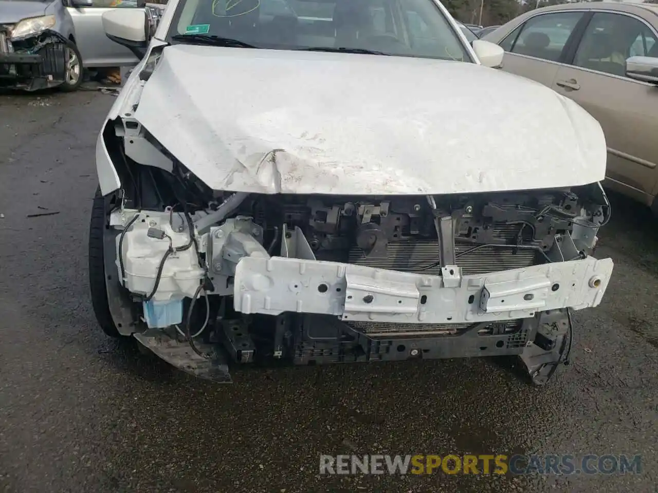 9 Photograph of a damaged car 3MYDLBYV0KY504823 TOYOTA YARIS 2019