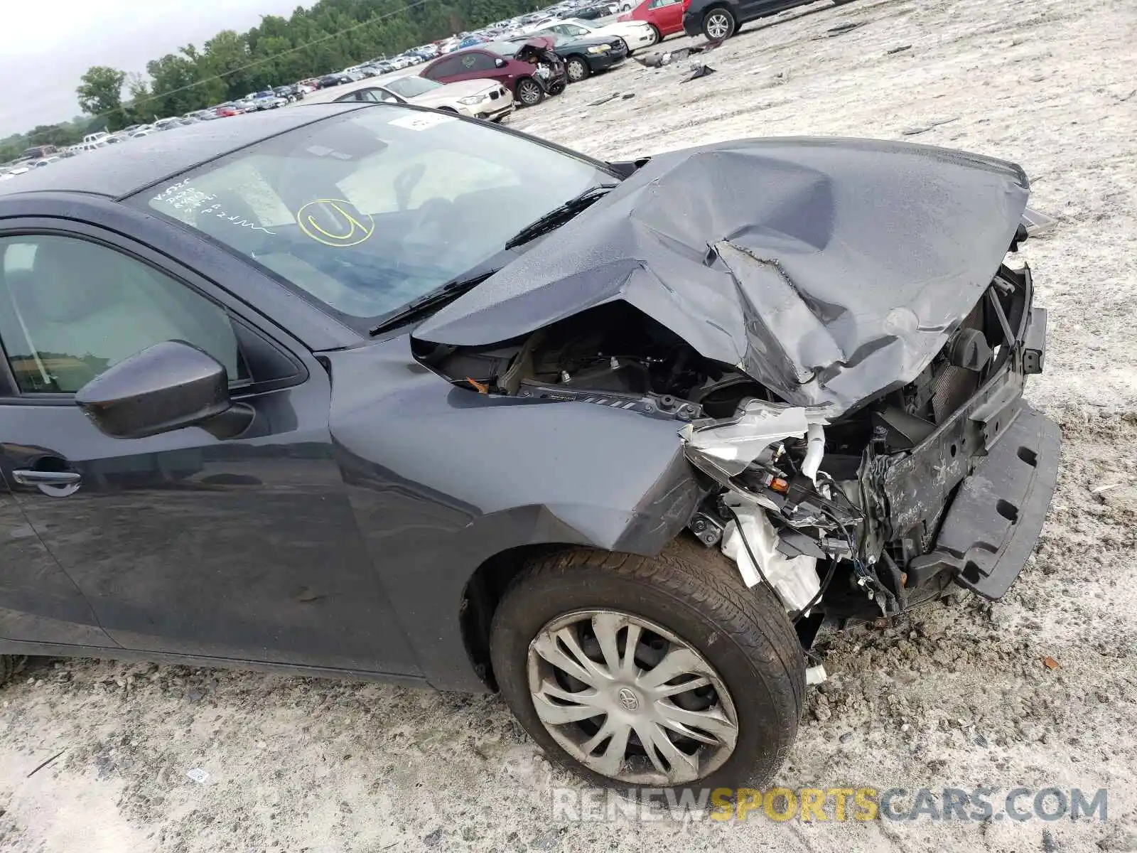 9 Photograph of a damaged car 3MYDLBYV0KY505325 TOYOTA YARIS 2019