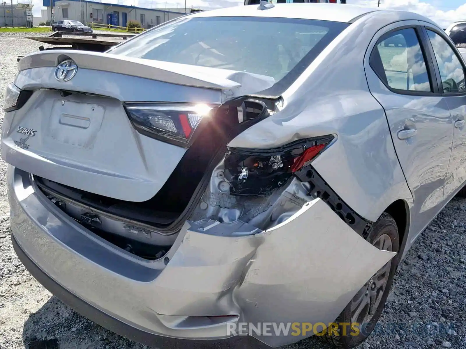 10 Photograph of a damaged car 3MYDLBYV0KY506166 TOYOTA YARIS 2019