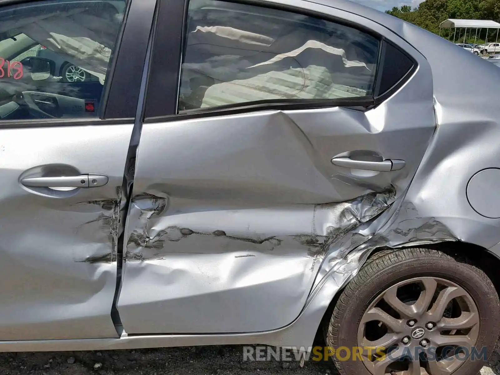 9 Photograph of a damaged car 3MYDLBYV0KY506166 TOYOTA YARIS 2019