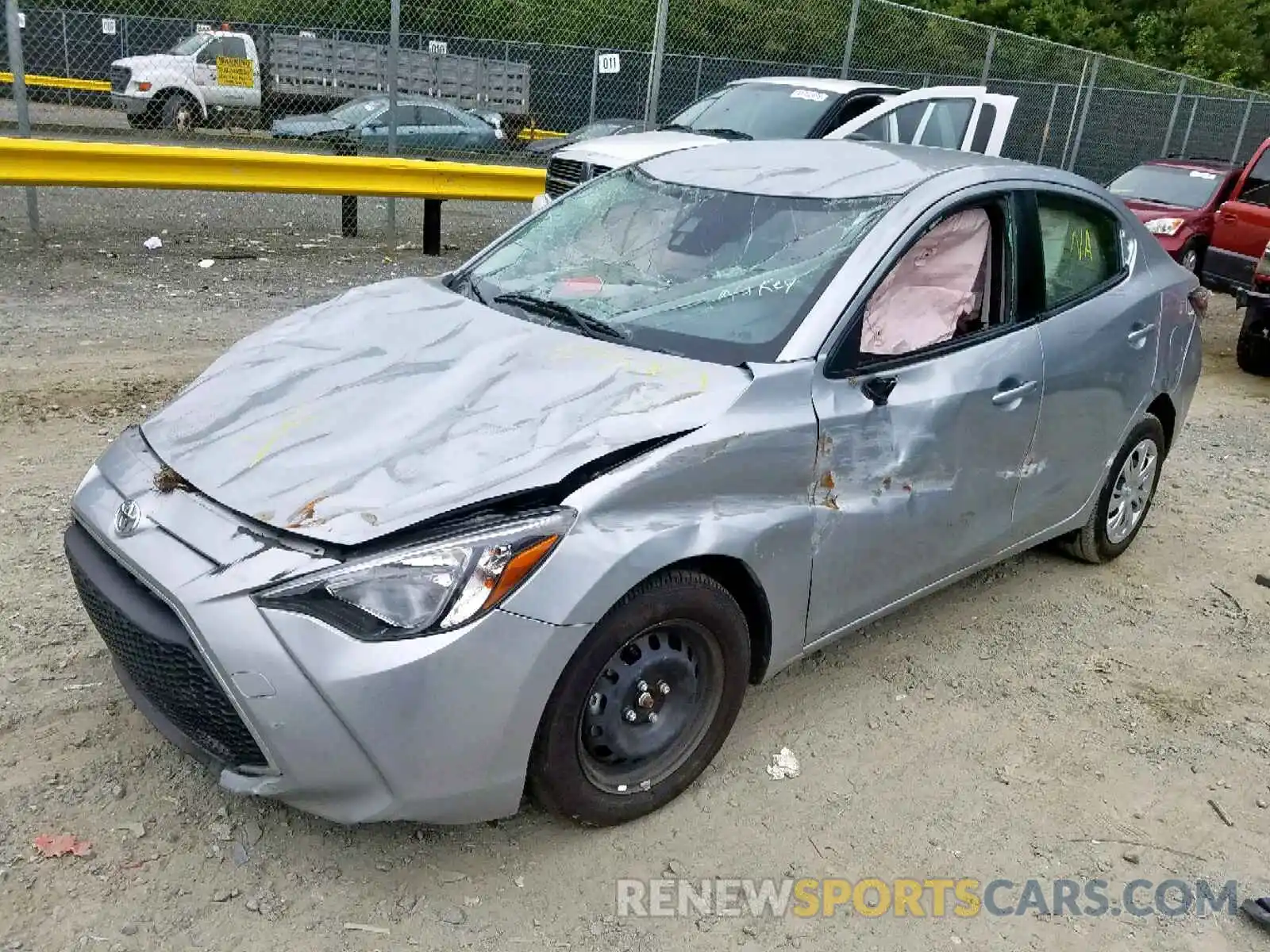 2 Photograph of a damaged car 3MYDLBYV0KY506619 TOYOTA YARIS 2019