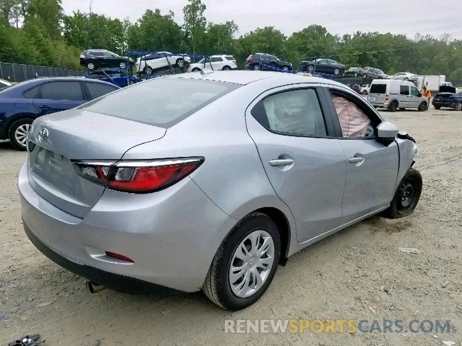 4 Photograph of a damaged car 3MYDLBYV0KY506619 TOYOTA YARIS 2019