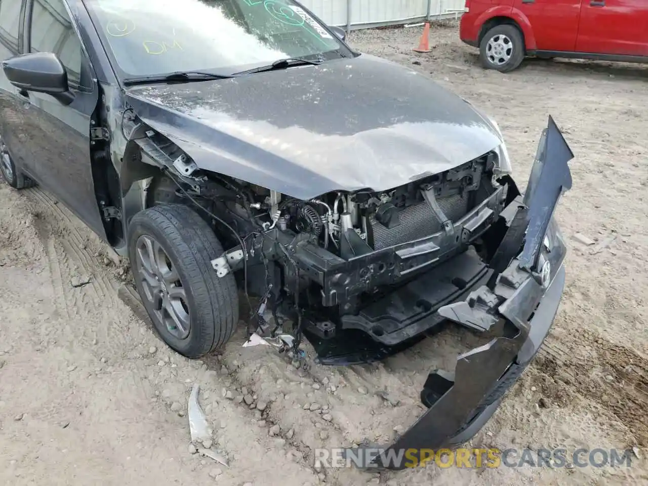 9 Photograph of a damaged car 3MYDLBYV0KY510248 TOYOTA YARIS 2019