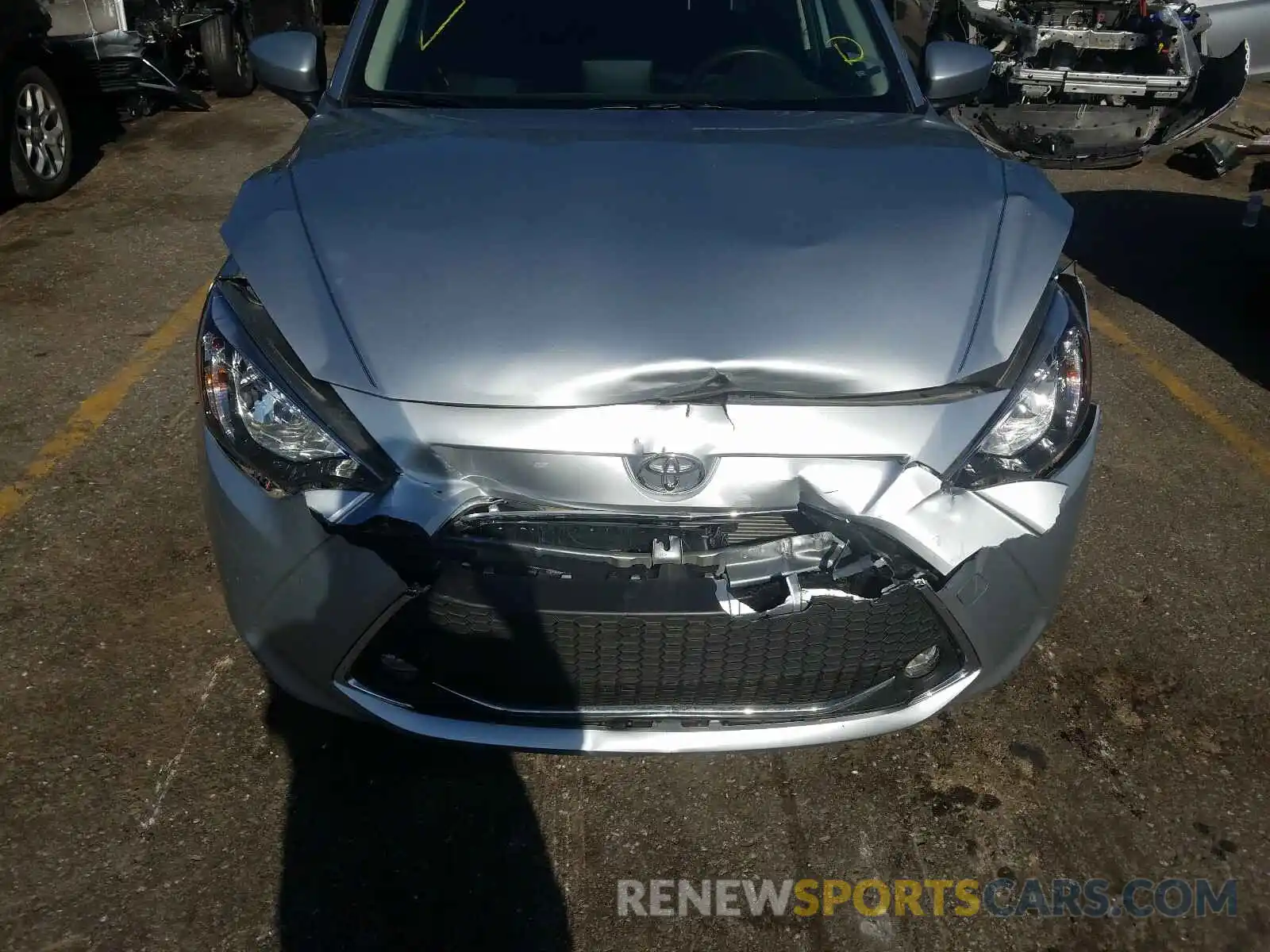 9 Photograph of a damaged car 3MYDLBYV0KY510802 TOYOTA YARIS 2019