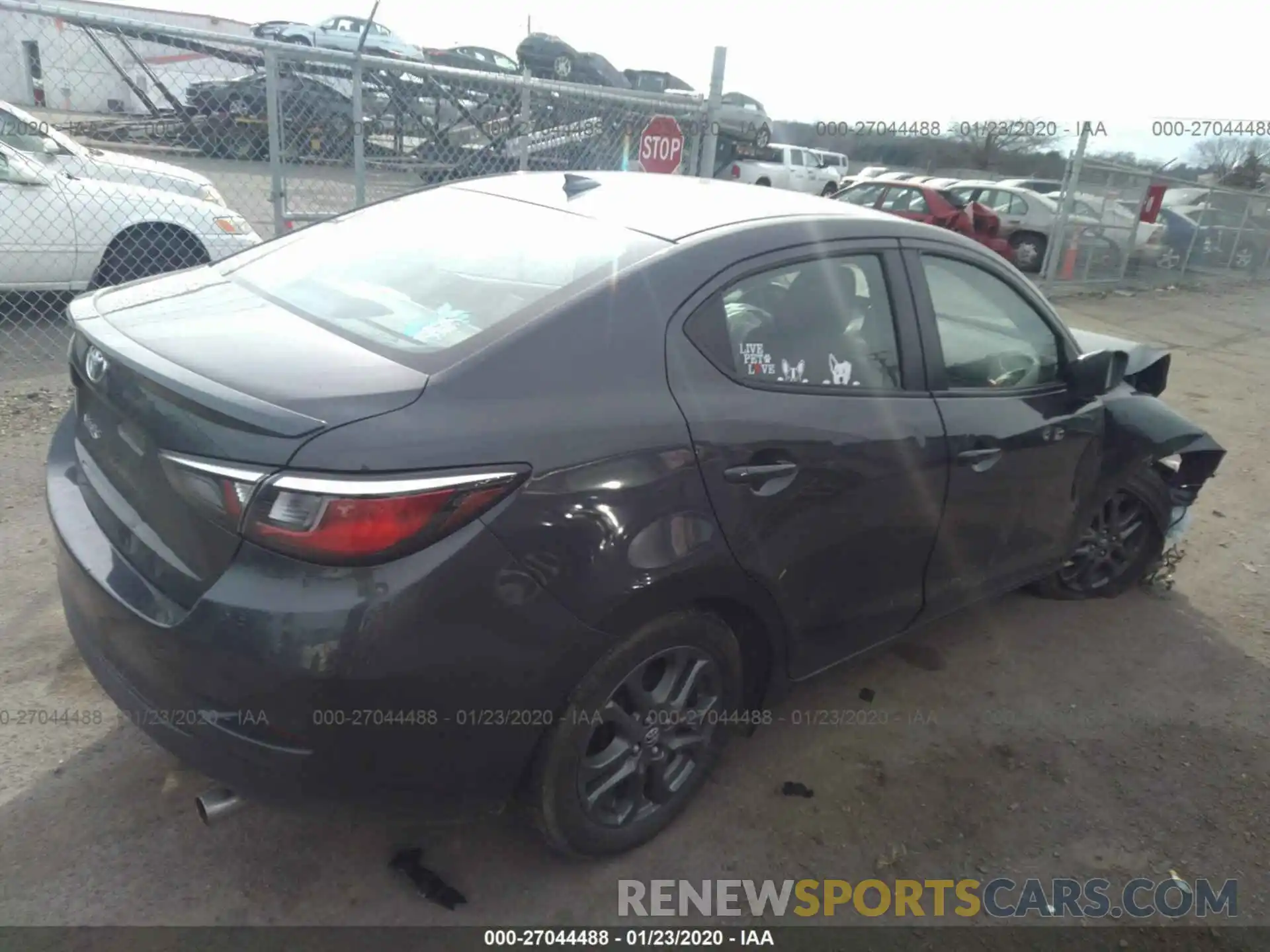 4 Фотография поврежденного автомобиля 3MYDLBYV0KY511920 TOYOTA YARIS 2019