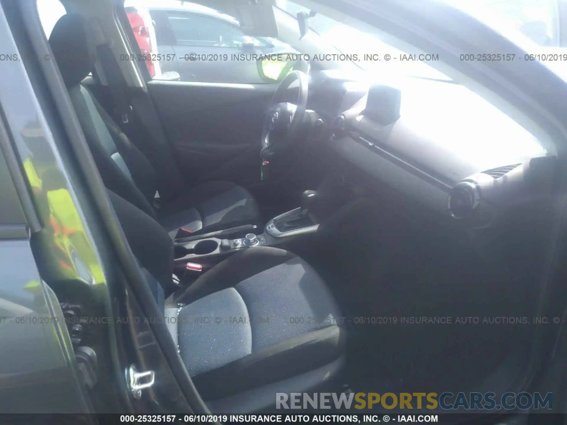 5 Photograph of a damaged car 3MYDLBYV0KY514087 TOYOTA YARIS 2019