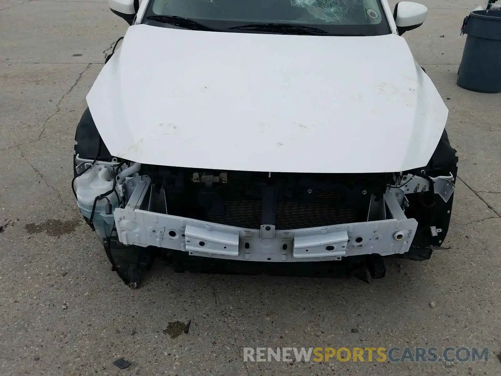 9 Photograph of a damaged car 3MYDLBYV0KY515336 TOYOTA YARIS 2019
