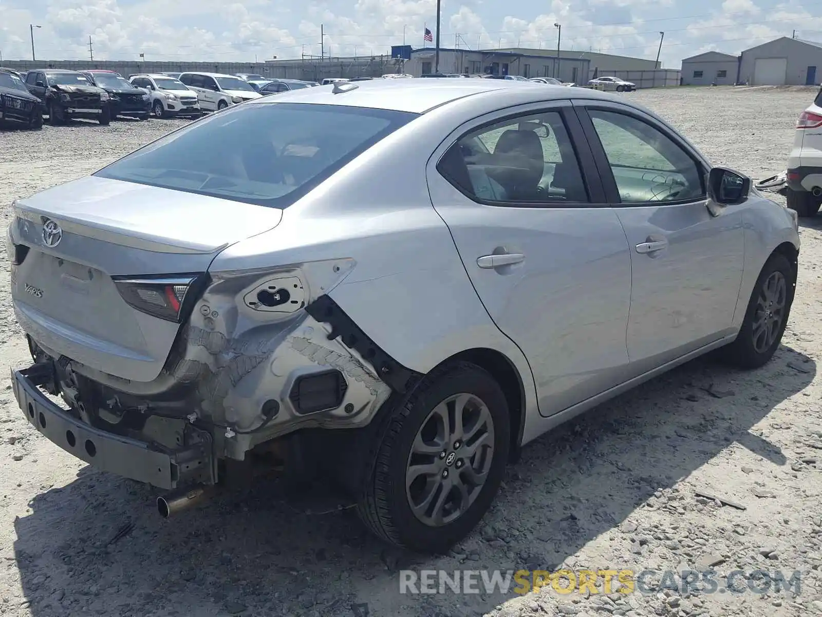 4 Photograph of a damaged car 3MYDLBYV0KY516793 TOYOTA YARIS 2019