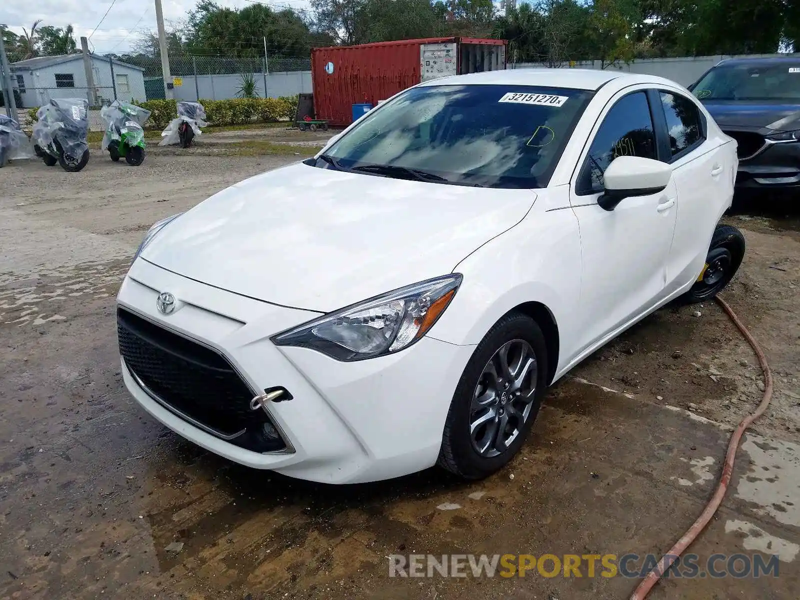 2 Photograph of a damaged car 3MYDLBYV0KY520312 TOYOTA YARIS 2019