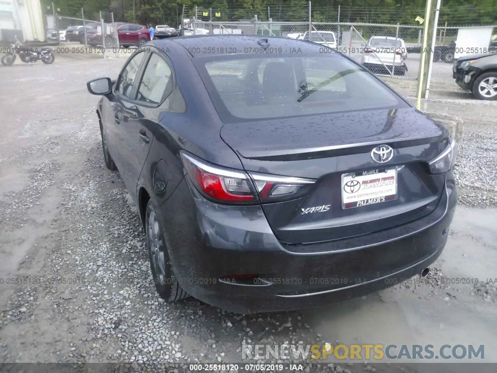 3 Photograph of a damaged car 3MYDLBYV0KY520522 TOYOTA YARIS 2019