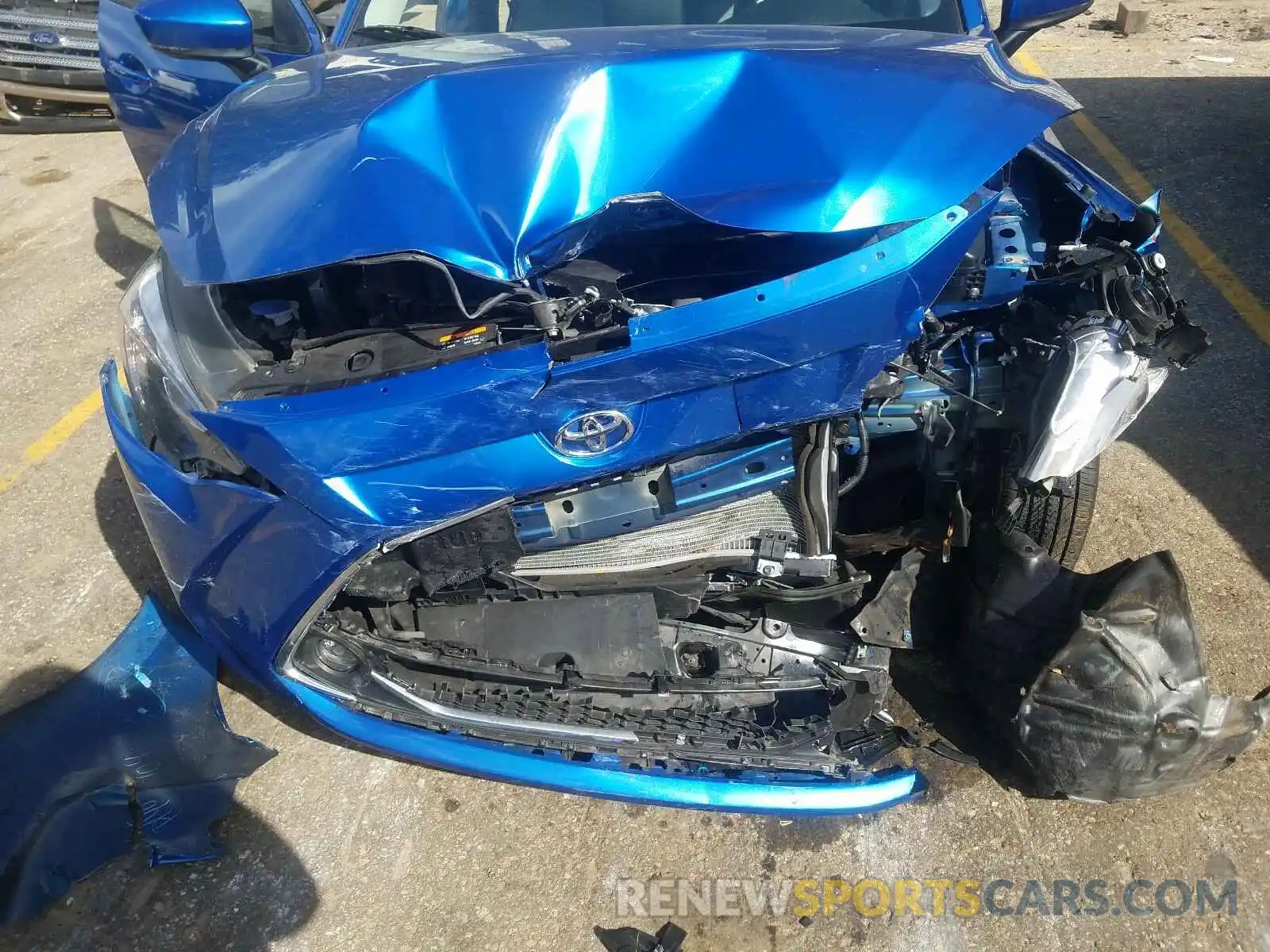 9 Photograph of a damaged car 3MYDLBYV0KY520732 TOYOTA YARIS 2019