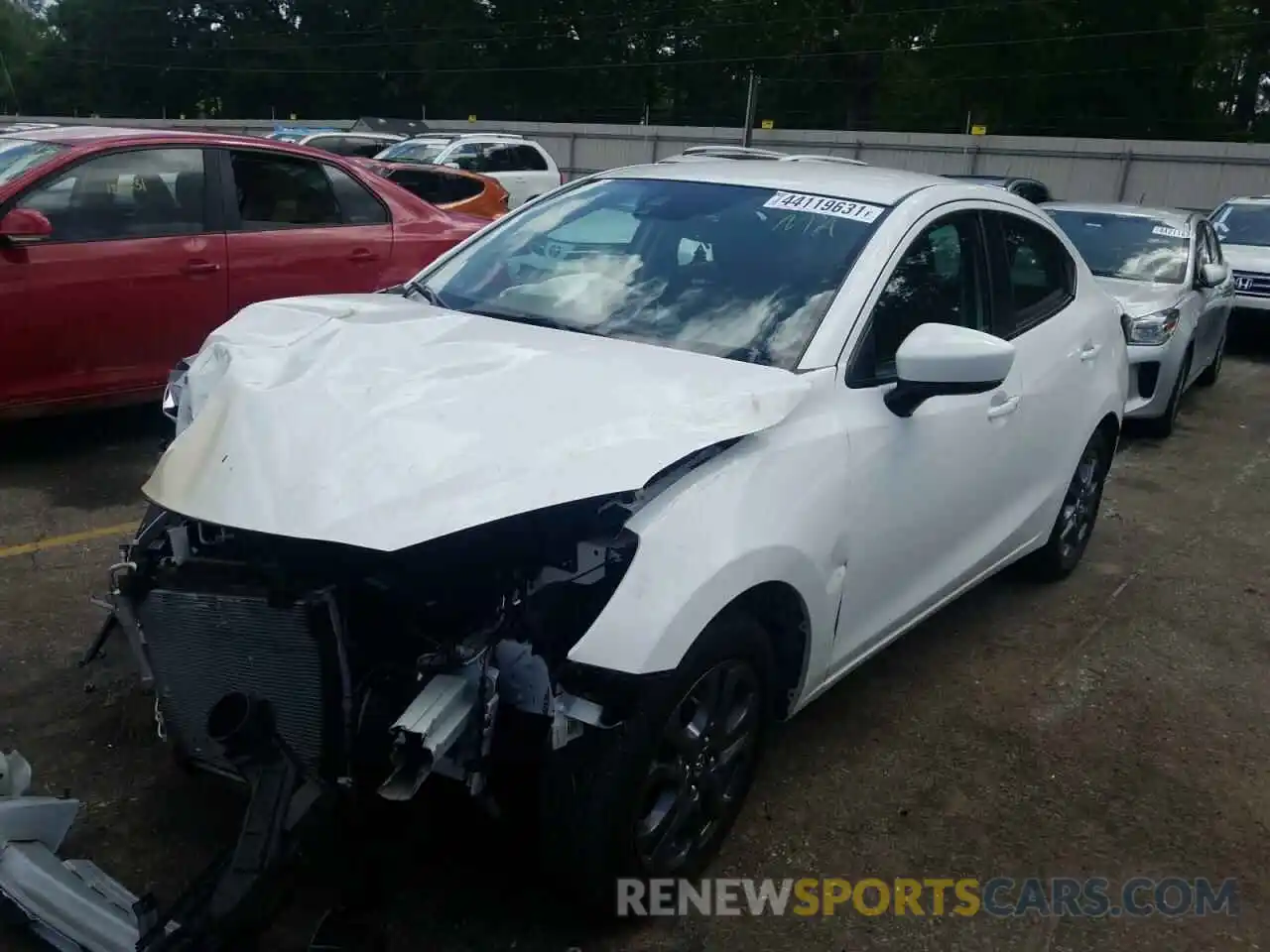 2 Photograph of a damaged car 3MYDLBYV0KY521413 TOYOTA YARIS 2019