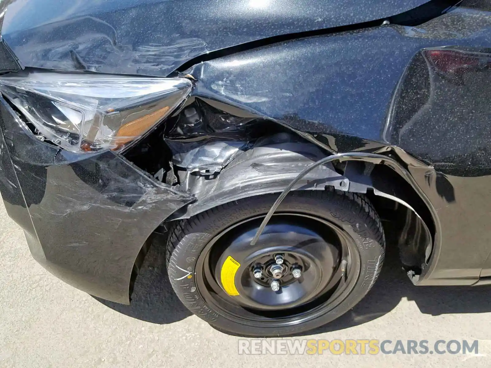 9 Photograph of a damaged car 3MYDLBYV0KY522609 TOYOTA YARIS 2019