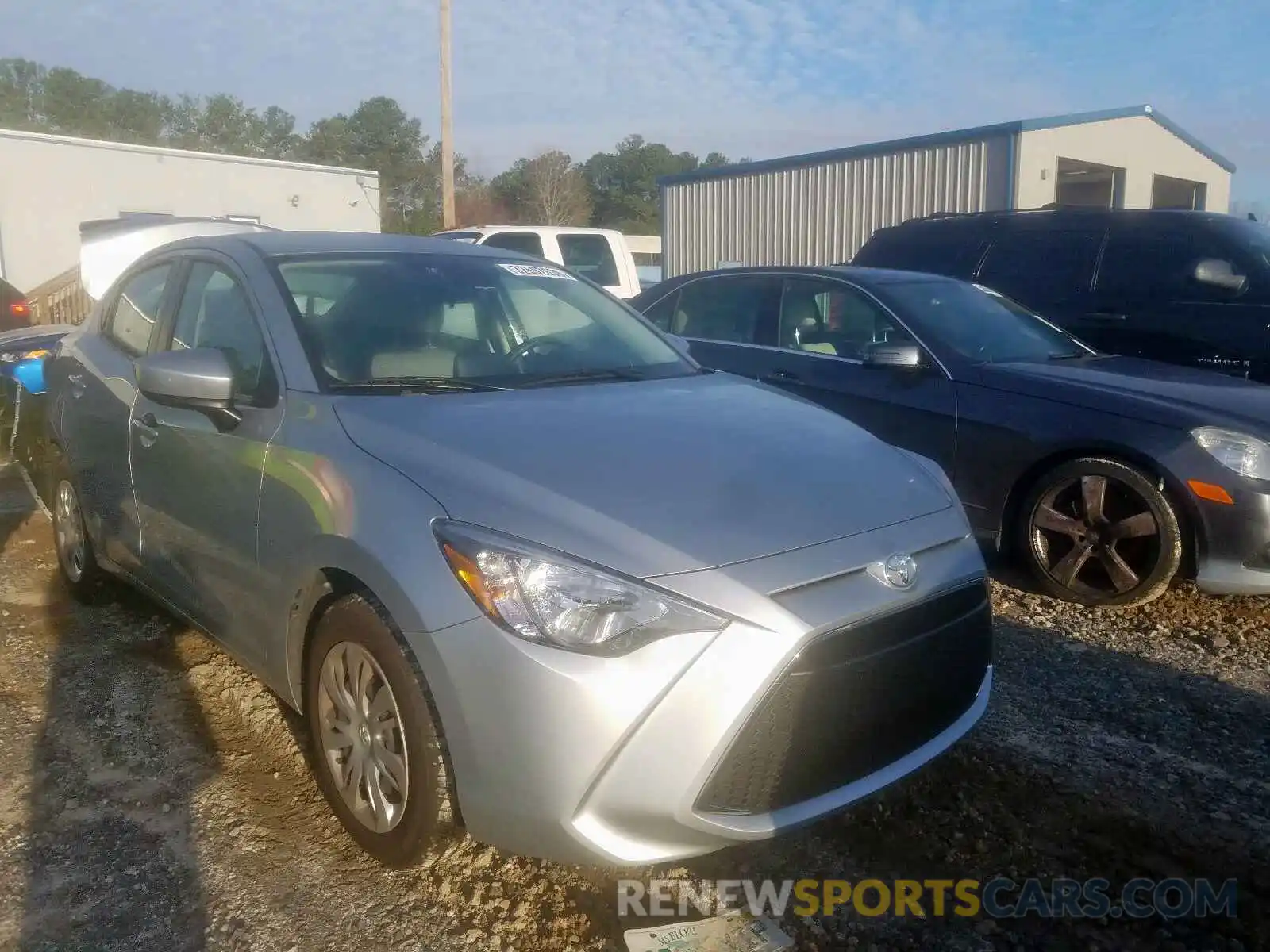 1 Photograph of a damaged car 3MYDLBYV0KY523114 TOYOTA YARIS 2019