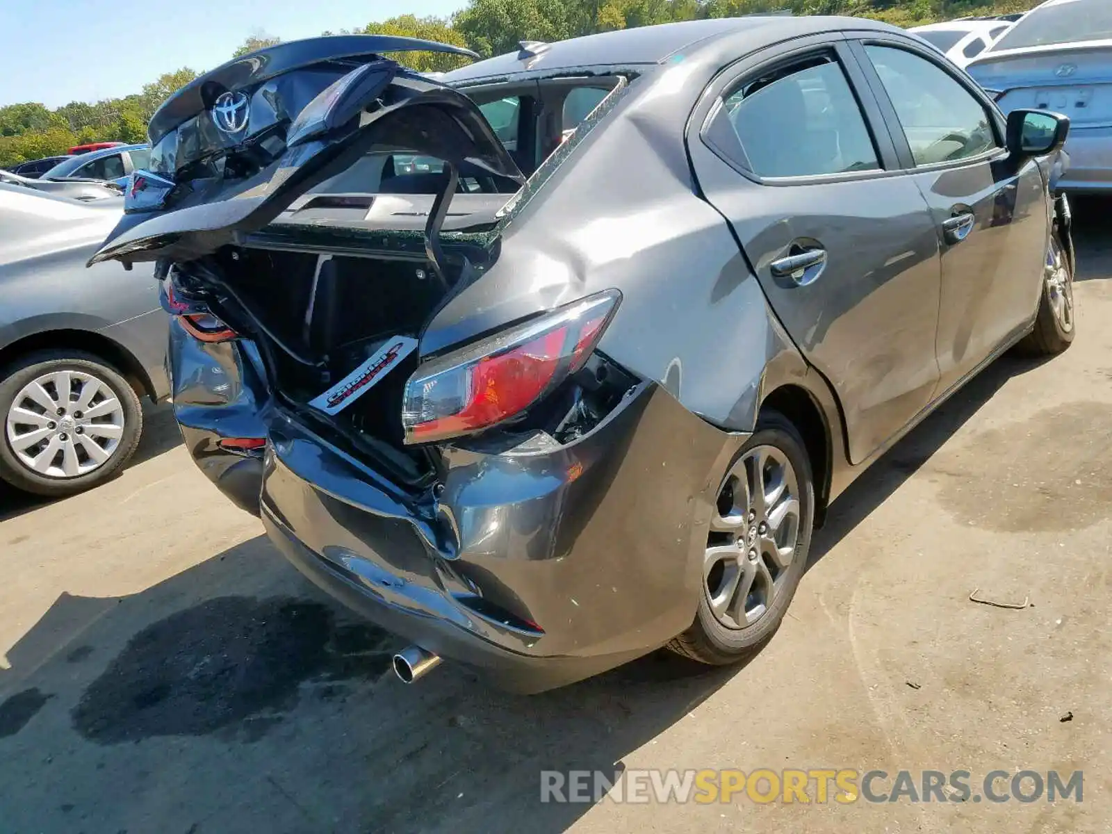 4 Photograph of a damaged car 3MYDLBYV0KY523338 TOYOTA YARIS 2019