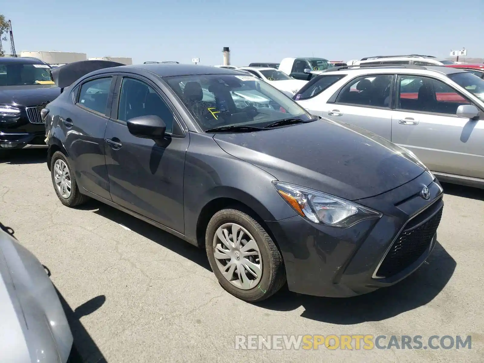 1 Photograph of a damaged car 3MYDLBYV0KY524196 TOYOTA YARIS 2019