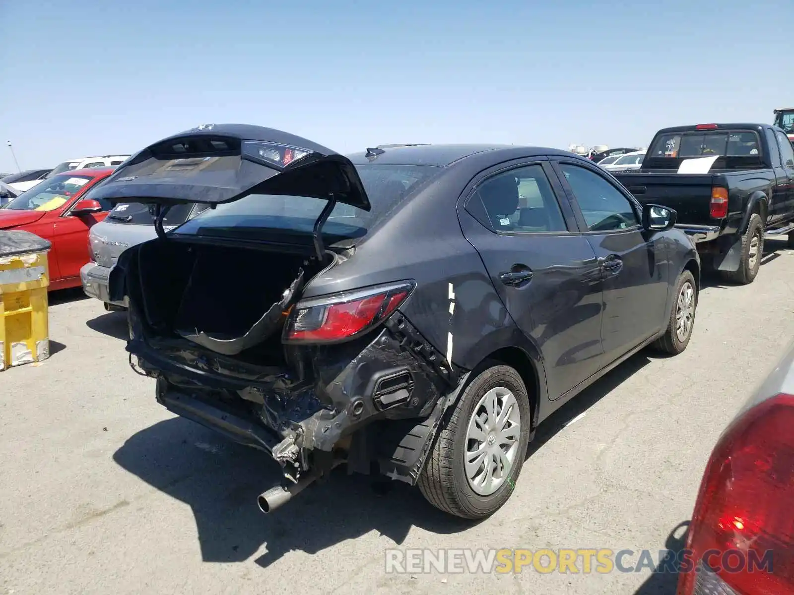 4 Photograph of a damaged car 3MYDLBYV0KY524196 TOYOTA YARIS 2019