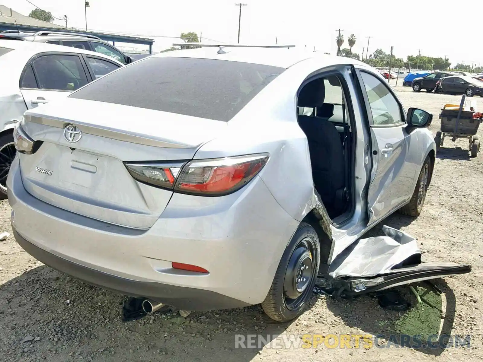 4 Photograph of a damaged car 3MYDLBYV0KY525901 TOYOTA YARIS 2019