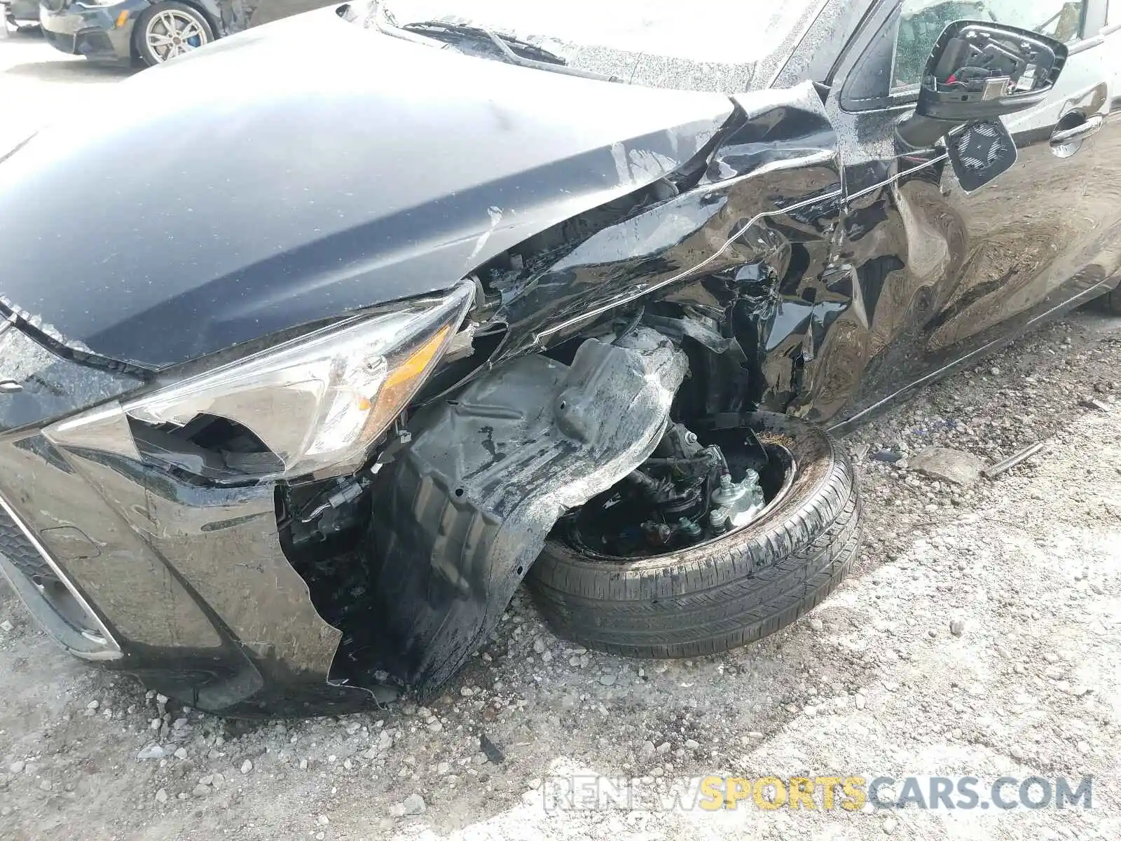 9 Photograph of a damaged car 3MYDLBYV0KY527261 TOYOTA YARIS 2019