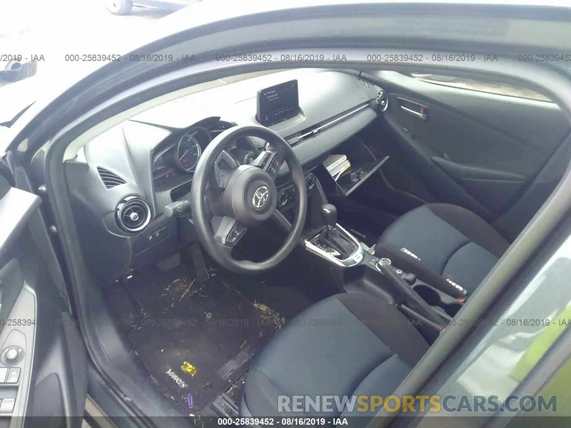 5 Photograph of a damaged car 3MYDLBYV0KY527289 TOYOTA YARIS 2019