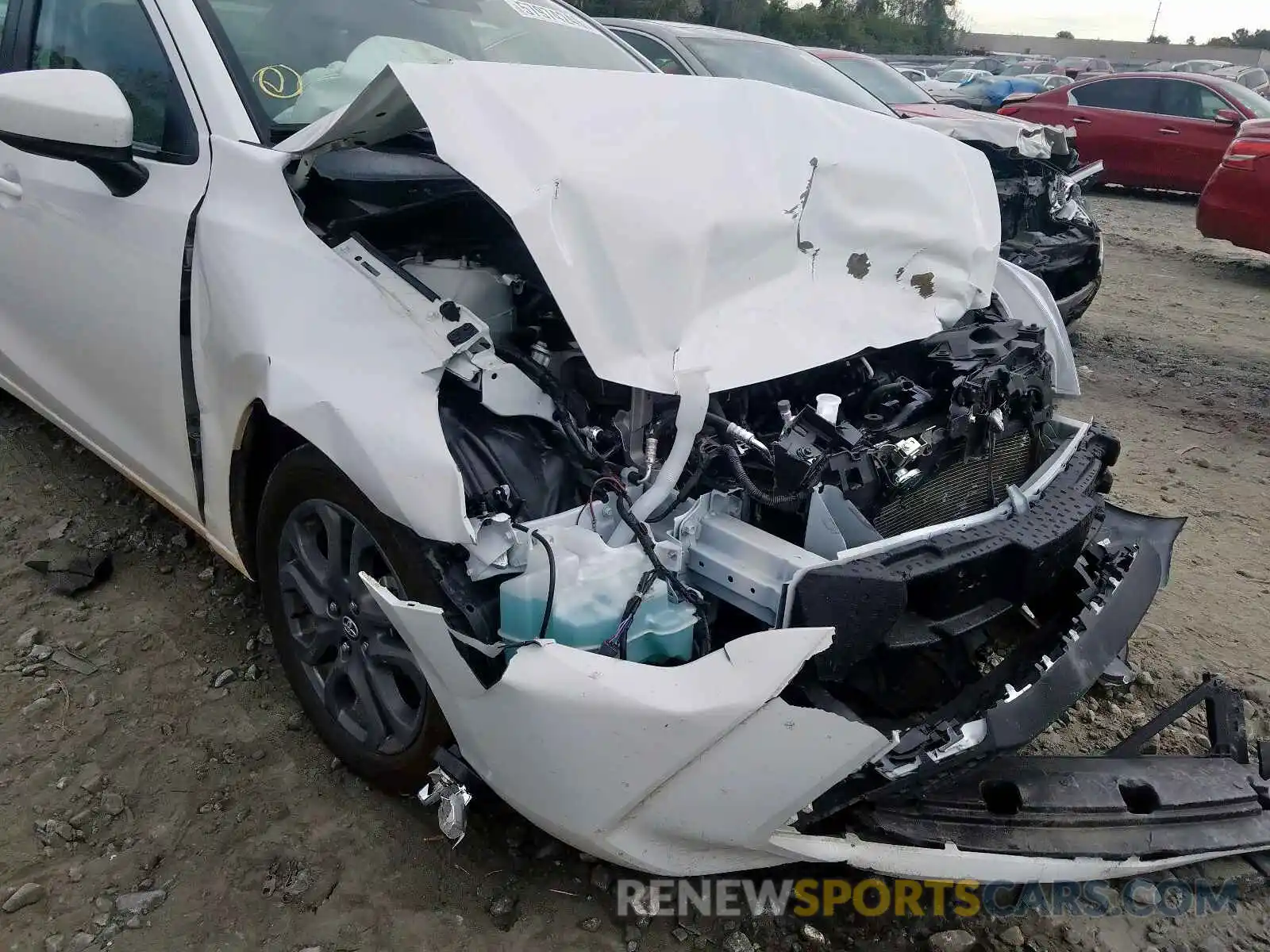 9 Photograph of a damaged car 3MYDLBYV0KY528409 TOYOTA YARIS 2019