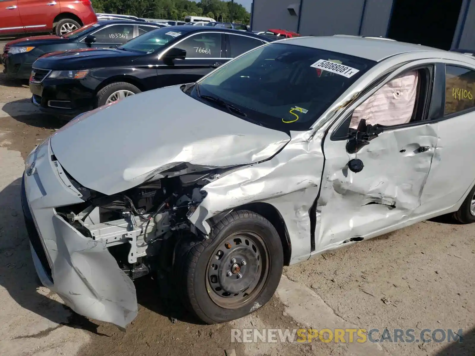 9 Photograph of a damaged car 3MYDLBYV0KY528426 TOYOTA YARIS 2019