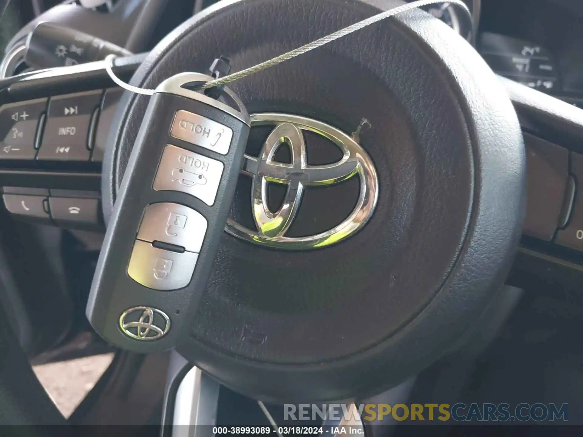 11 Photograph of a damaged car 3MYDLBYV0KY528832 TOYOTA YARIS 2019