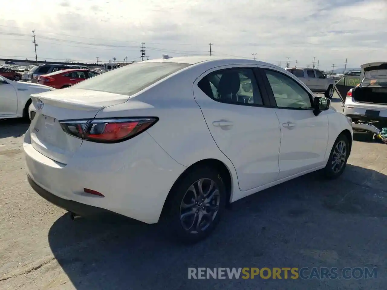 4 Photograph of a damaged car 3MYDLBYV1KY503552 TOYOTA YARIS 2019