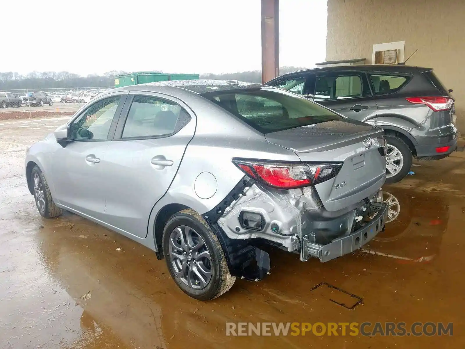 3 Photograph of a damaged car 3MYDLBYV1KY504393 TOYOTA YARIS 2019