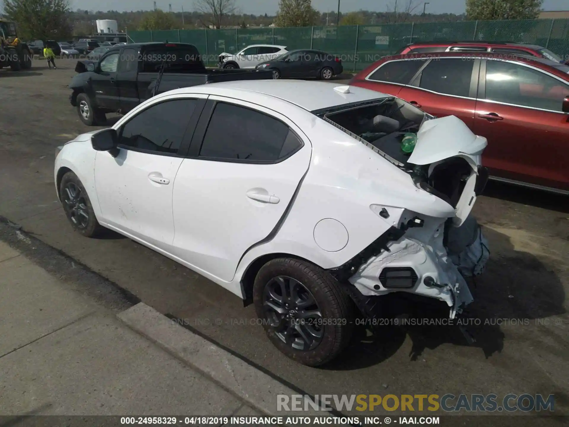 3 Photograph of a damaged car 3MYDLBYV1KY505026 TOYOTA YARIS 2019