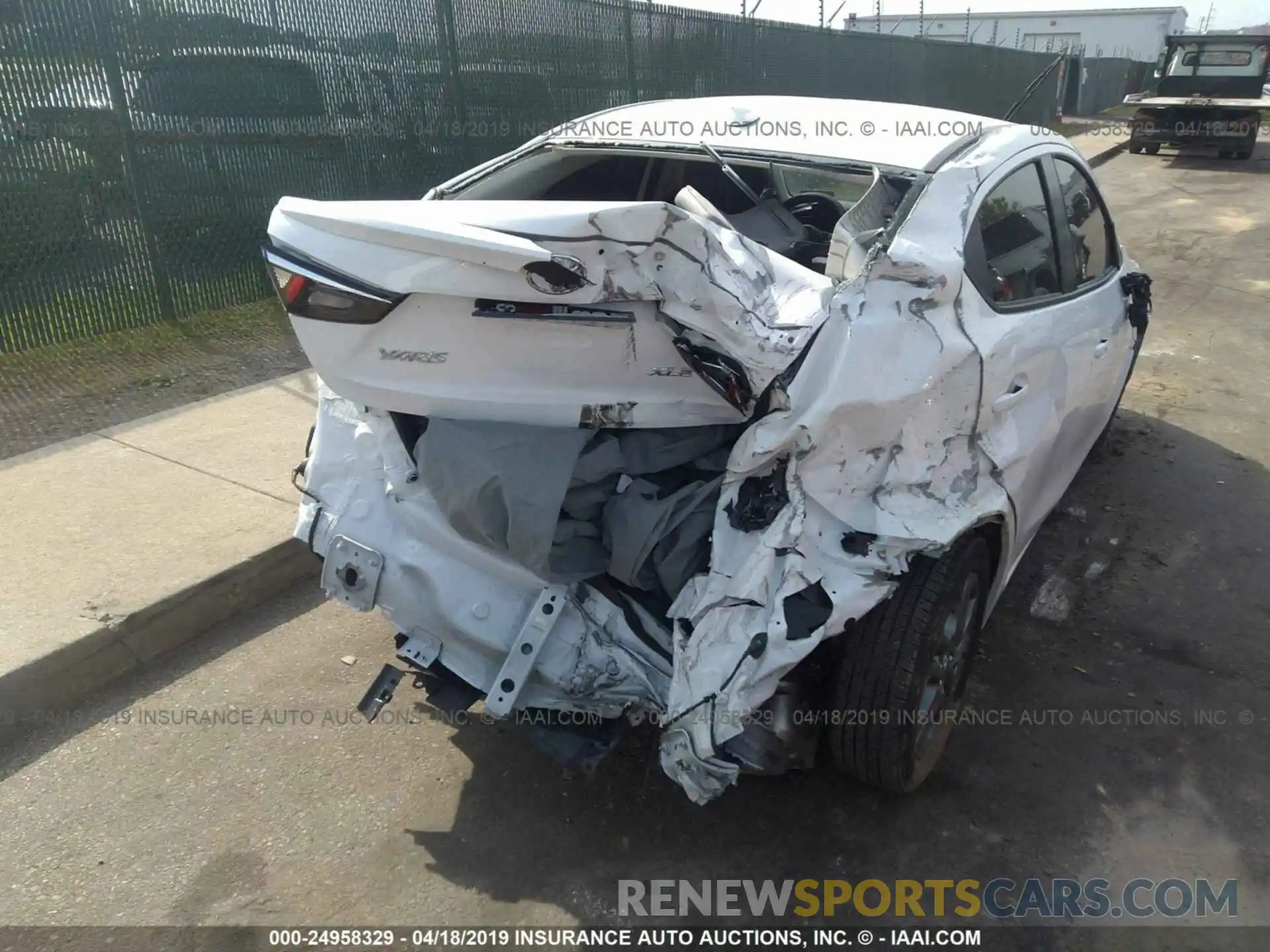 6 Photograph of a damaged car 3MYDLBYV1KY505026 TOYOTA YARIS 2019