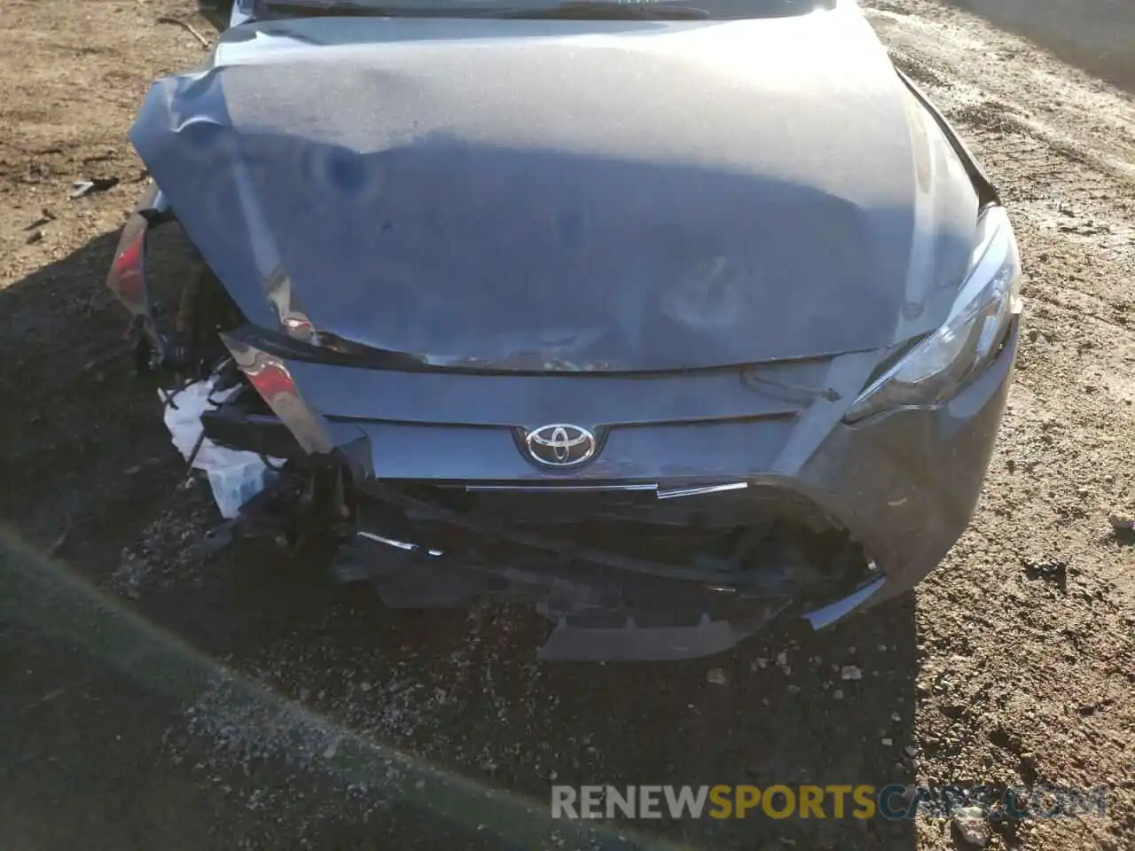 9 Photograph of a damaged car 3MYDLBYV1KY505320 TOYOTA YARIS 2019