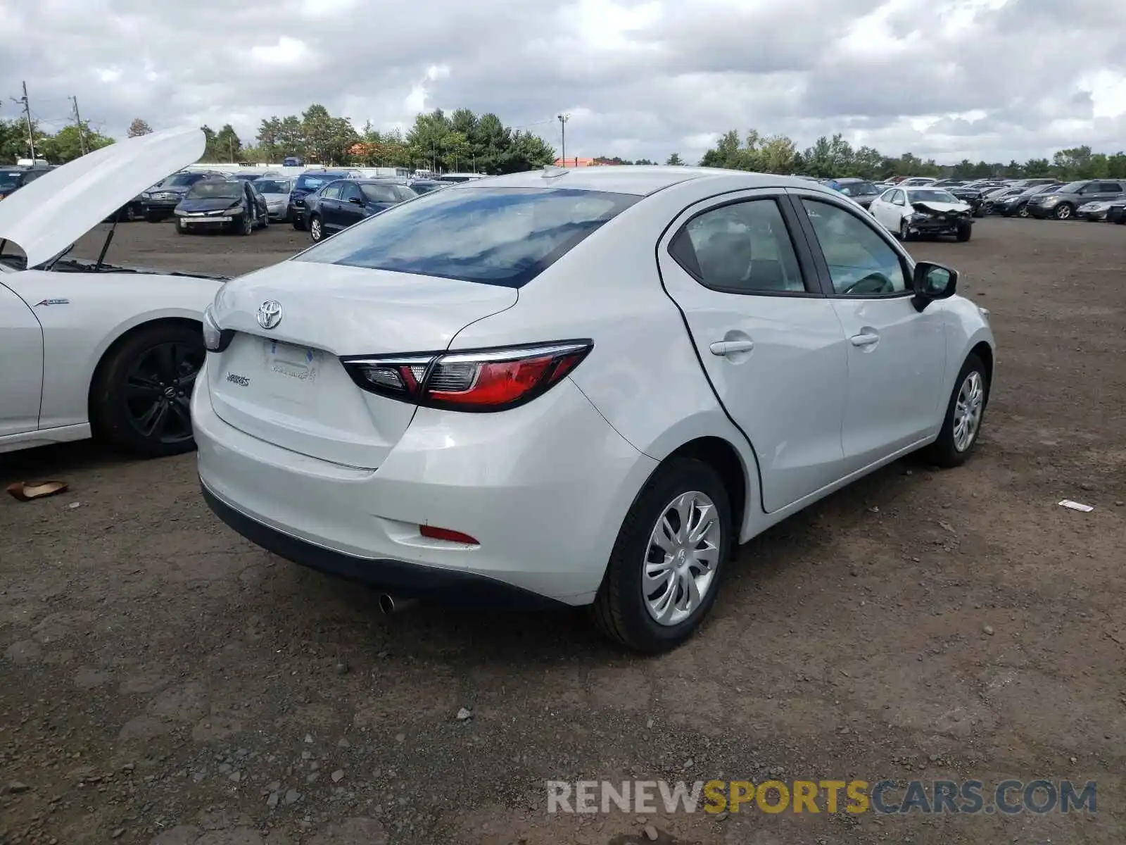 4 Photograph of a damaged car 3MYDLBYV1KY508122 TOYOTA YARIS 2019