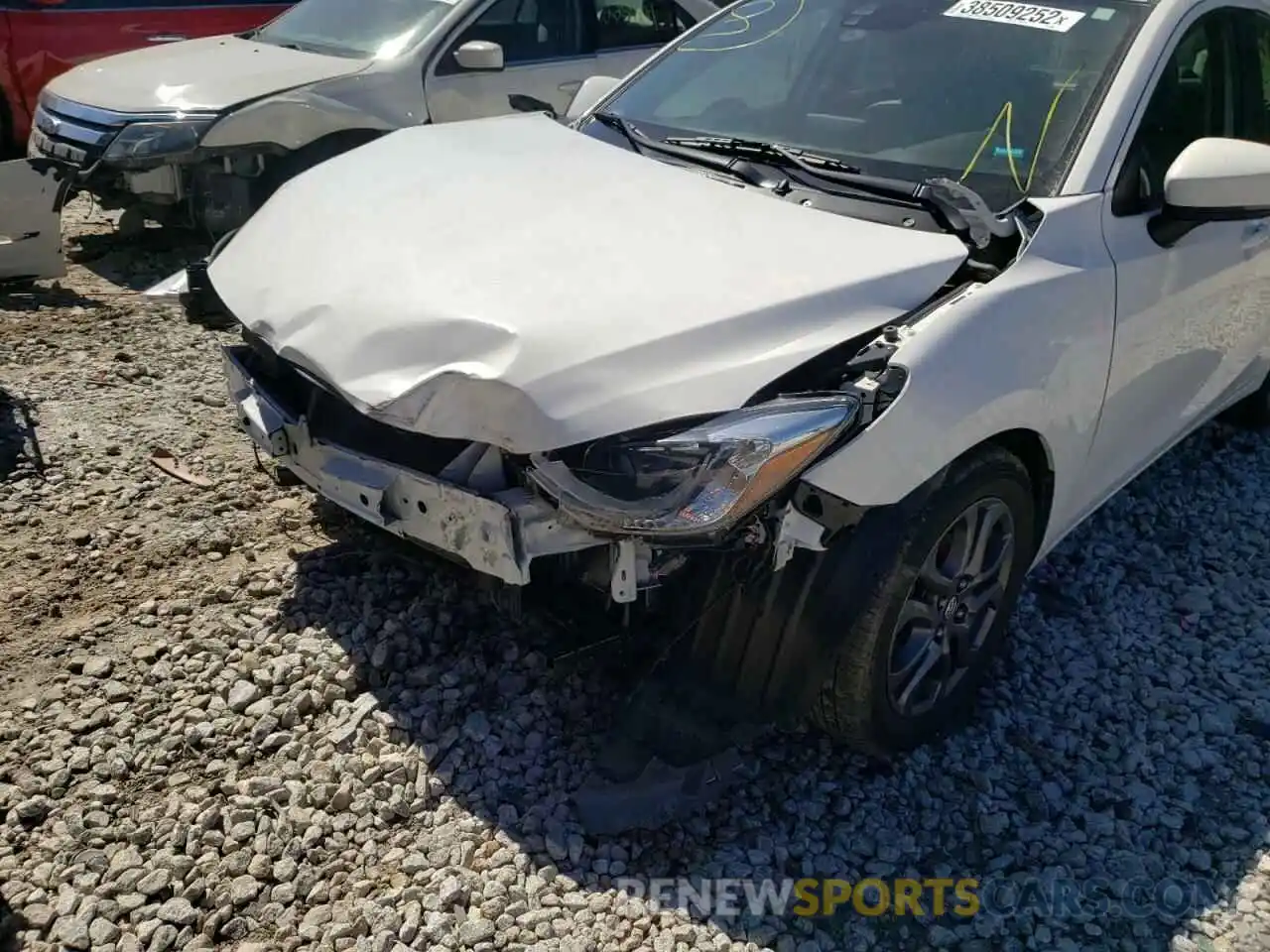 9 Photograph of a damaged car 3MYDLBYV1KY508380 TOYOTA YARIS 2019