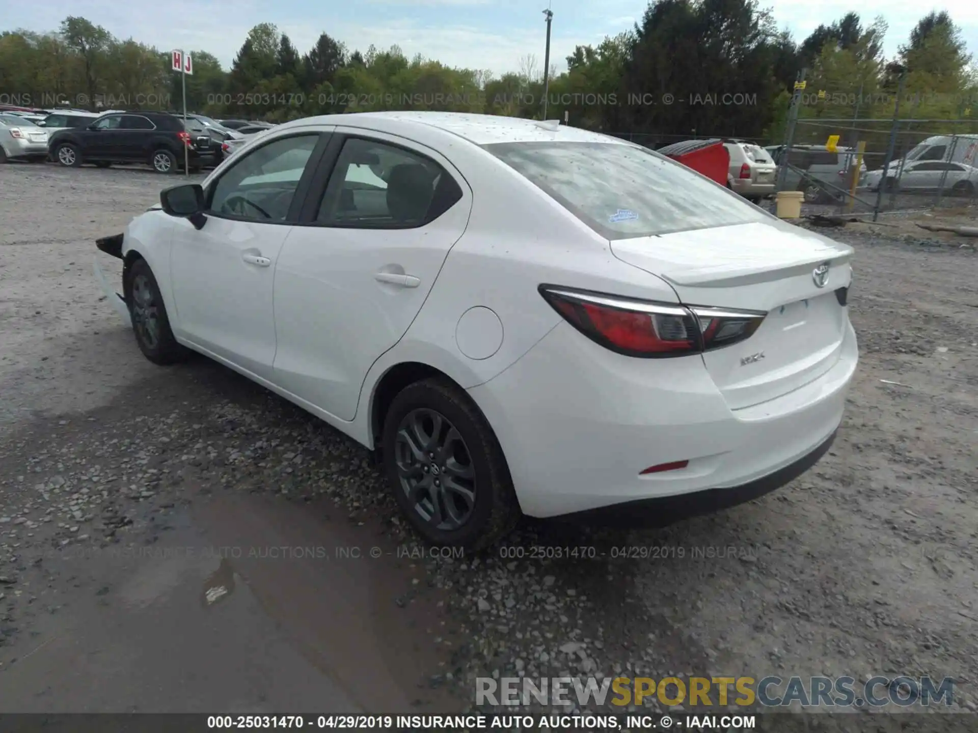 3 Photograph of a damaged car 3MYDLBYV1KY512364 TOYOTA YARIS 2019