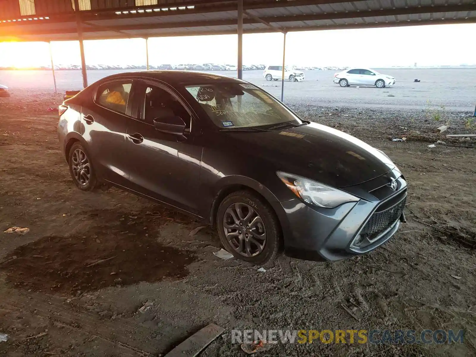 1 Photograph of a damaged car 3MYDLBYV1KY512901 TOYOTA YARIS 2019