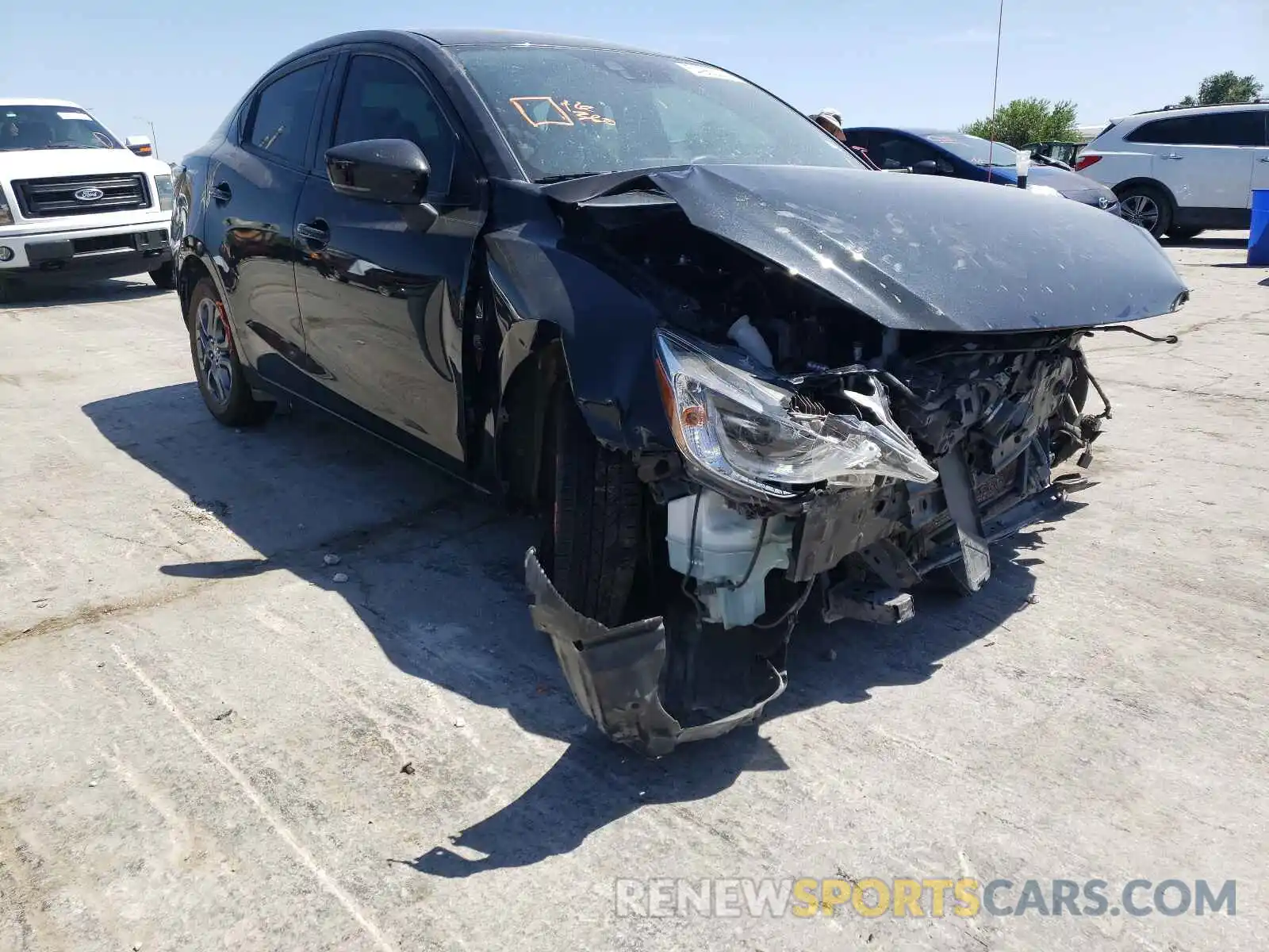 1 Photograph of a damaged car 3MYDLBYV1KY512994 TOYOTA YARIS 2019