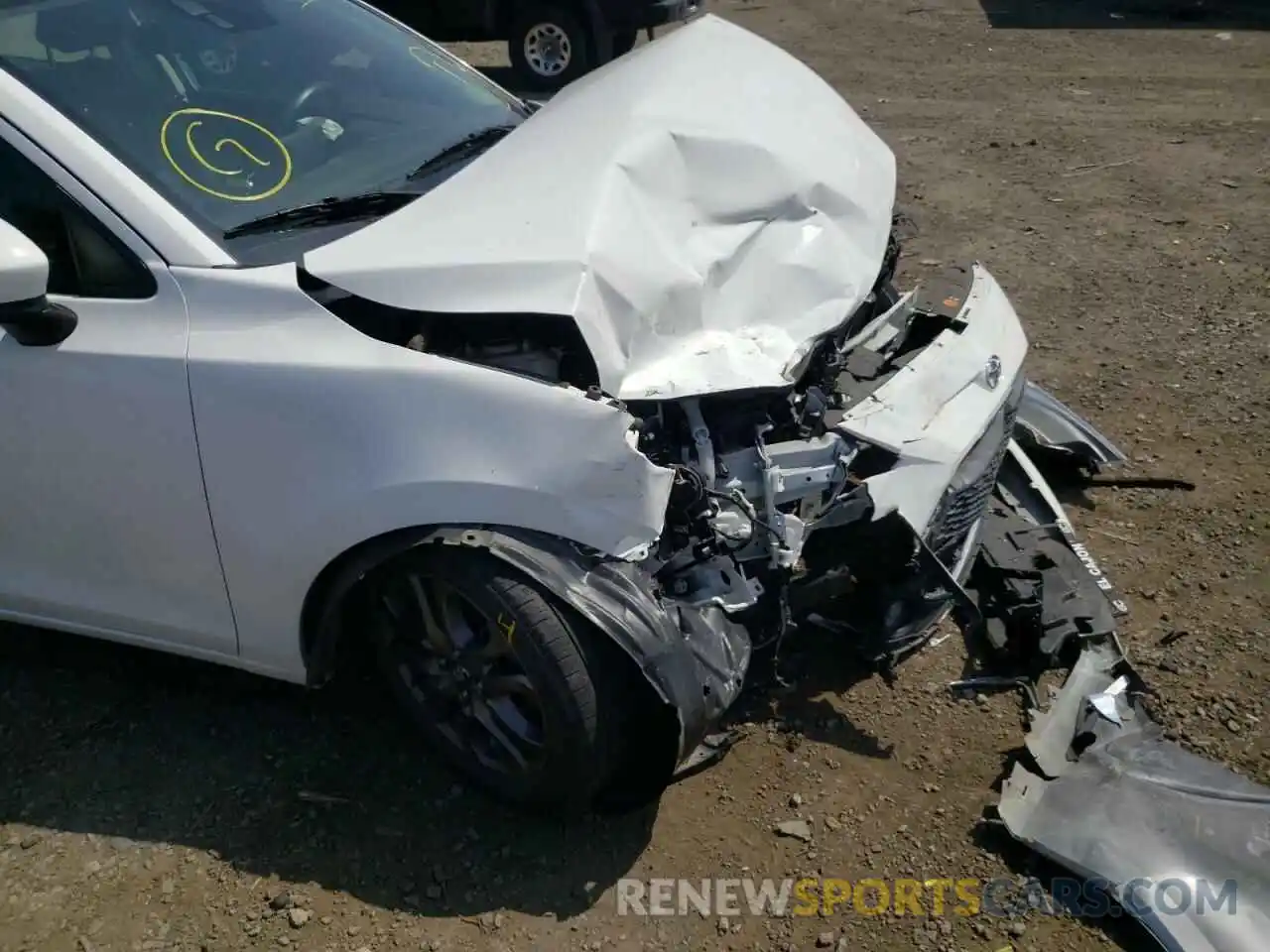 9 Photograph of a damaged car 3MYDLBYV1KY514048 TOYOTA YARIS 2019