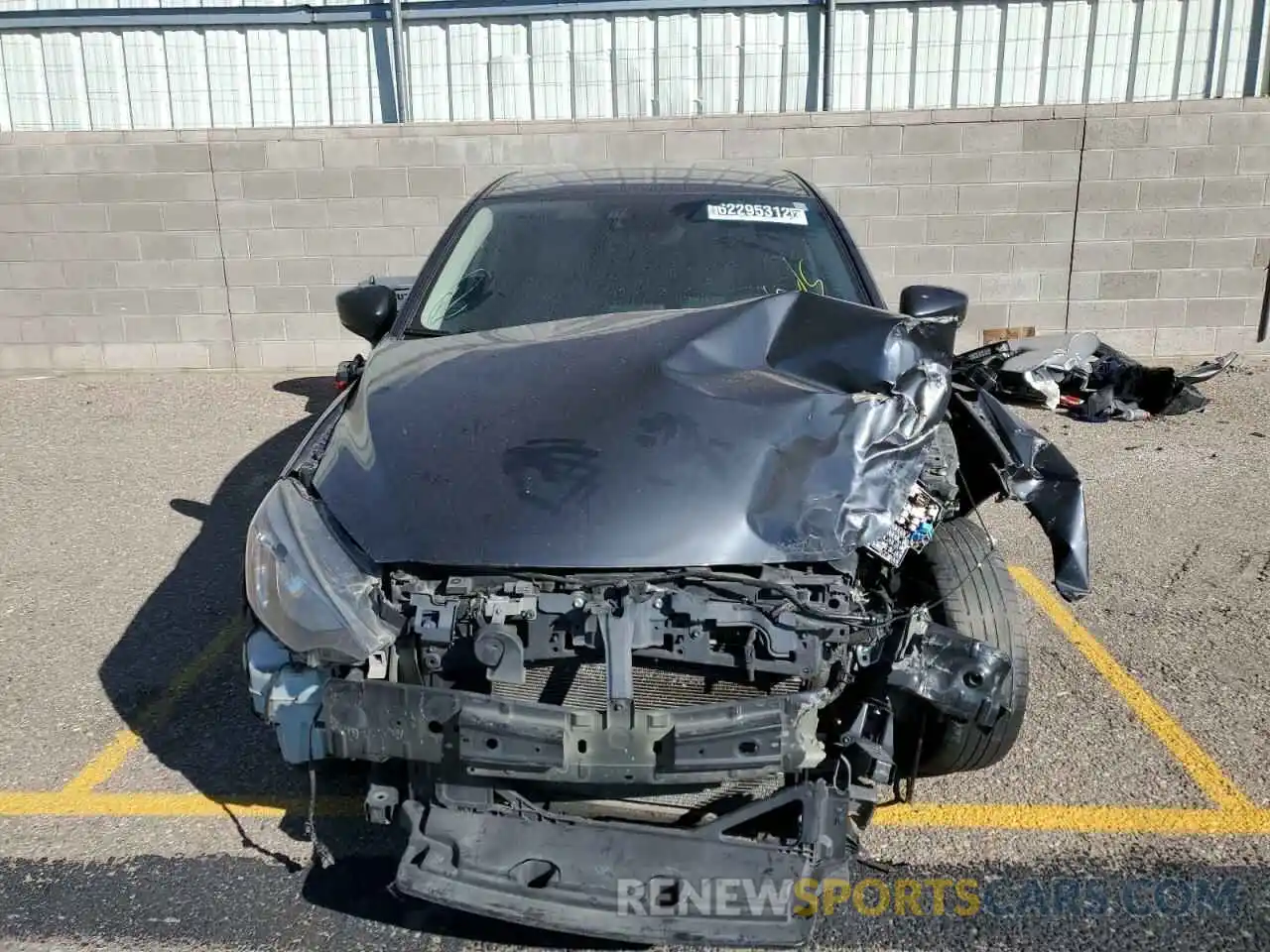 5 Photograph of a damaged car 3MYDLBYV1KY518388 TOYOTA YARIS 2019