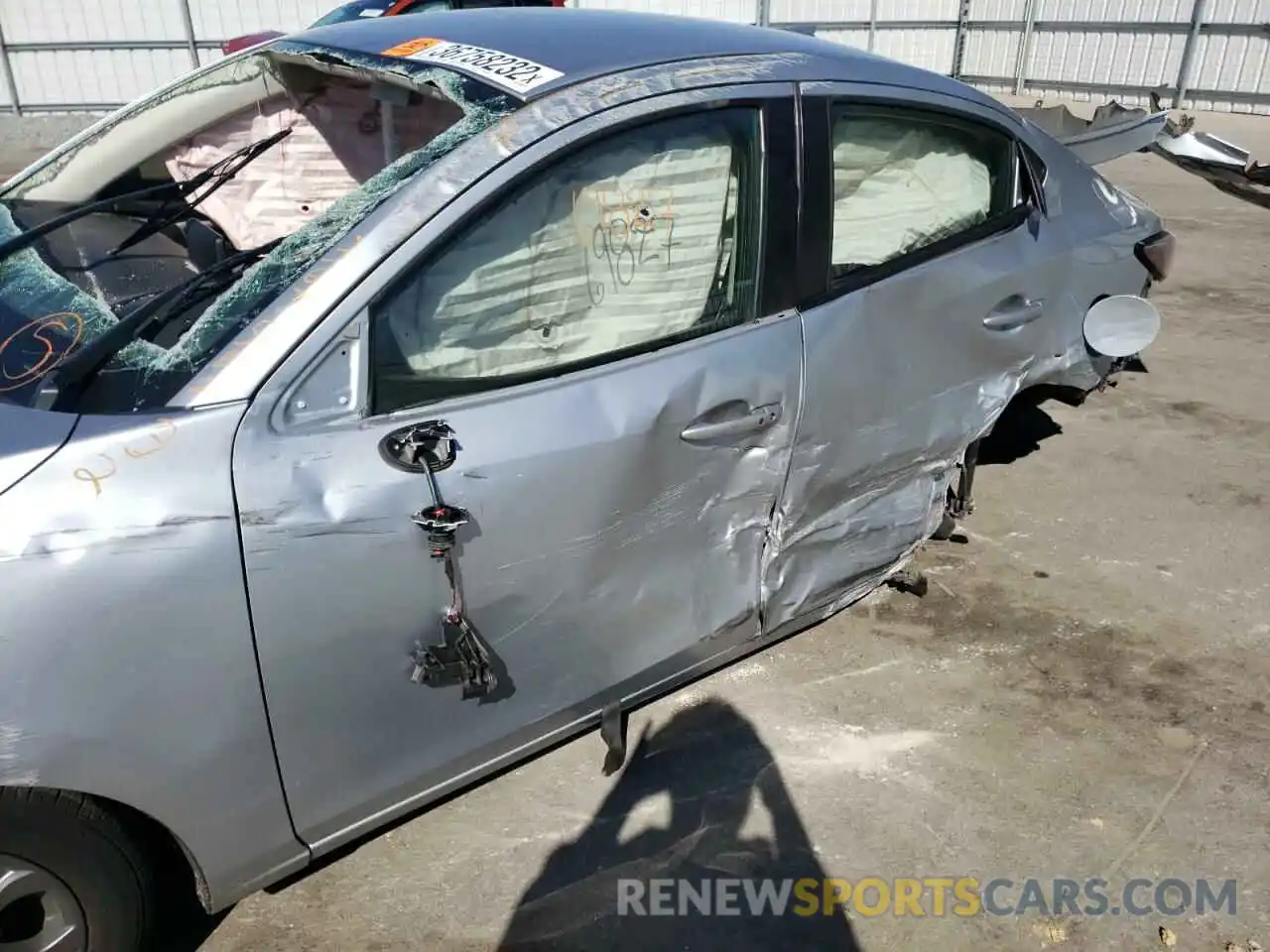 9 Photograph of a damaged car 3MYDLBYV1KY518701 TOYOTA YARIS 2019